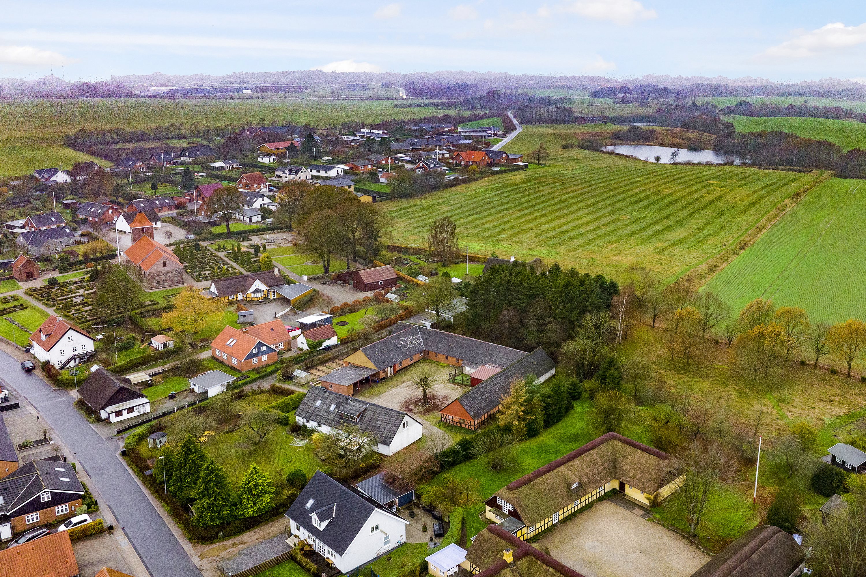 Fremhævet andet billede i fuldskærmstilstand. Billede af Gl Hammelvej 10, Voldby, 8450 Hammel