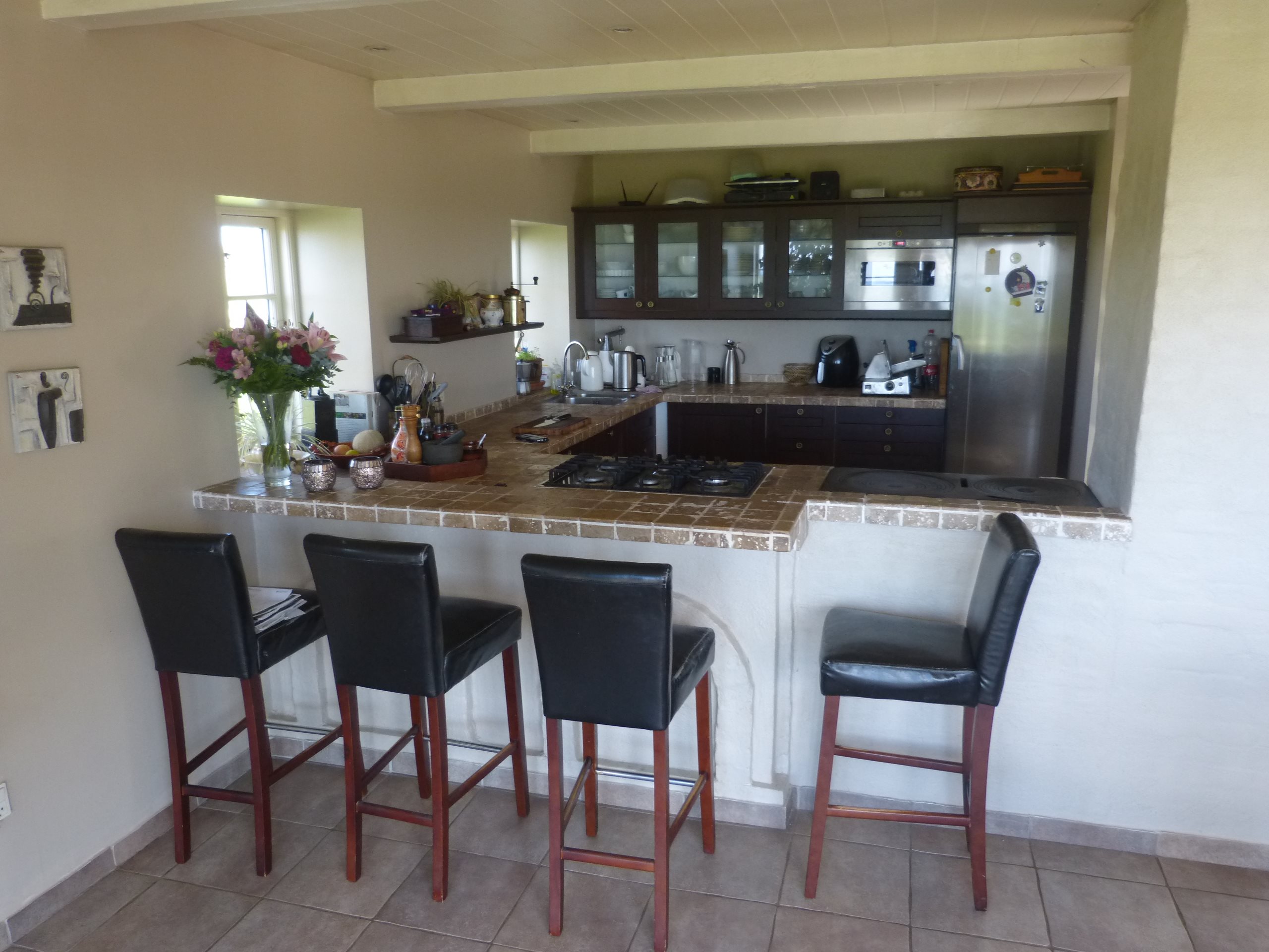 Fremhævet køkken med spiseplads billede i fuldskærmstilstand. Billede af Bjergegyden 12, Sønderby Bj, 5631 Ebberup