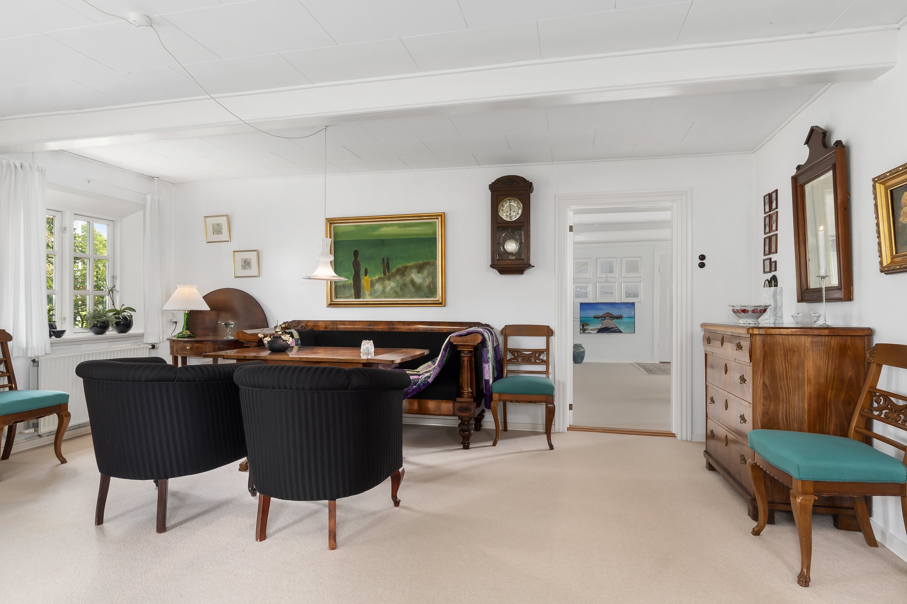 Fremhævet dagligstue billede i fuldskærmstilstand. Billede af Mojbølvej 1, Øster Lindet, 6630 Rødding