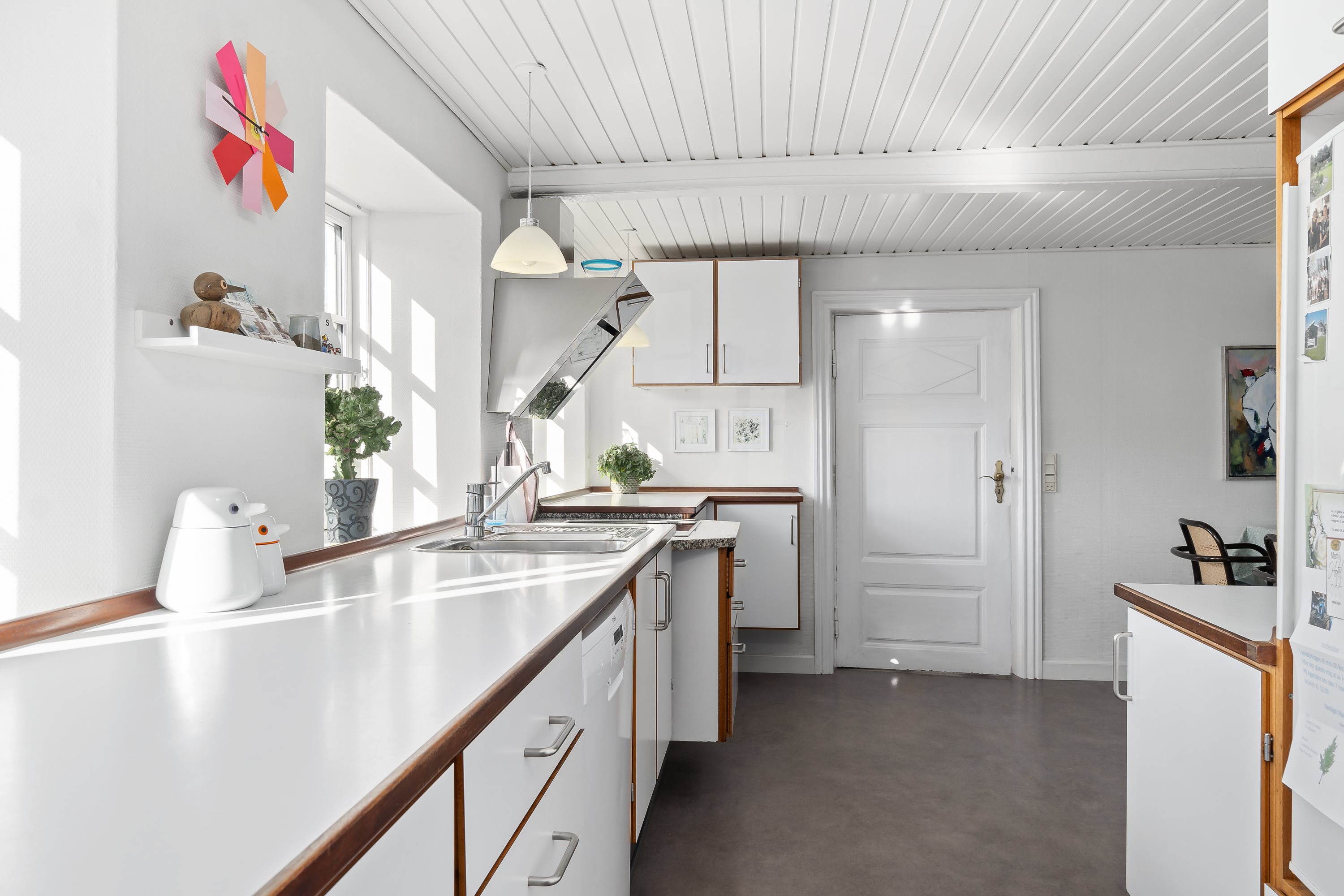 Fremhævet køkken billede i fuldskærmstilstand. Billede af Mojbølvej 1, Øster Lindet, 6630 Rødding