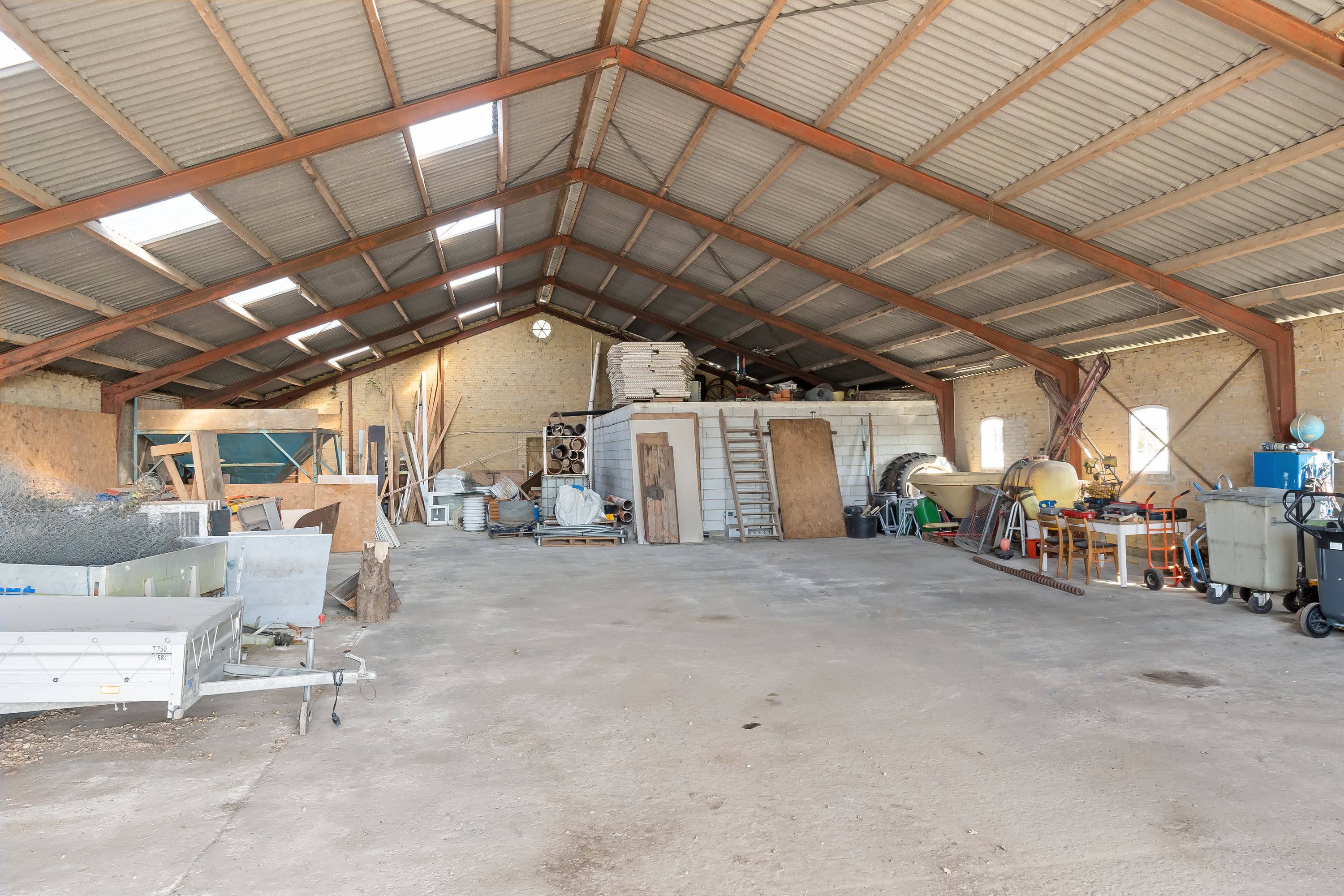 Fremhævet lade billede i fuldskærmstilstand. Billede af Mojbølvej 1, Øster Lindet, 6630 Rødding