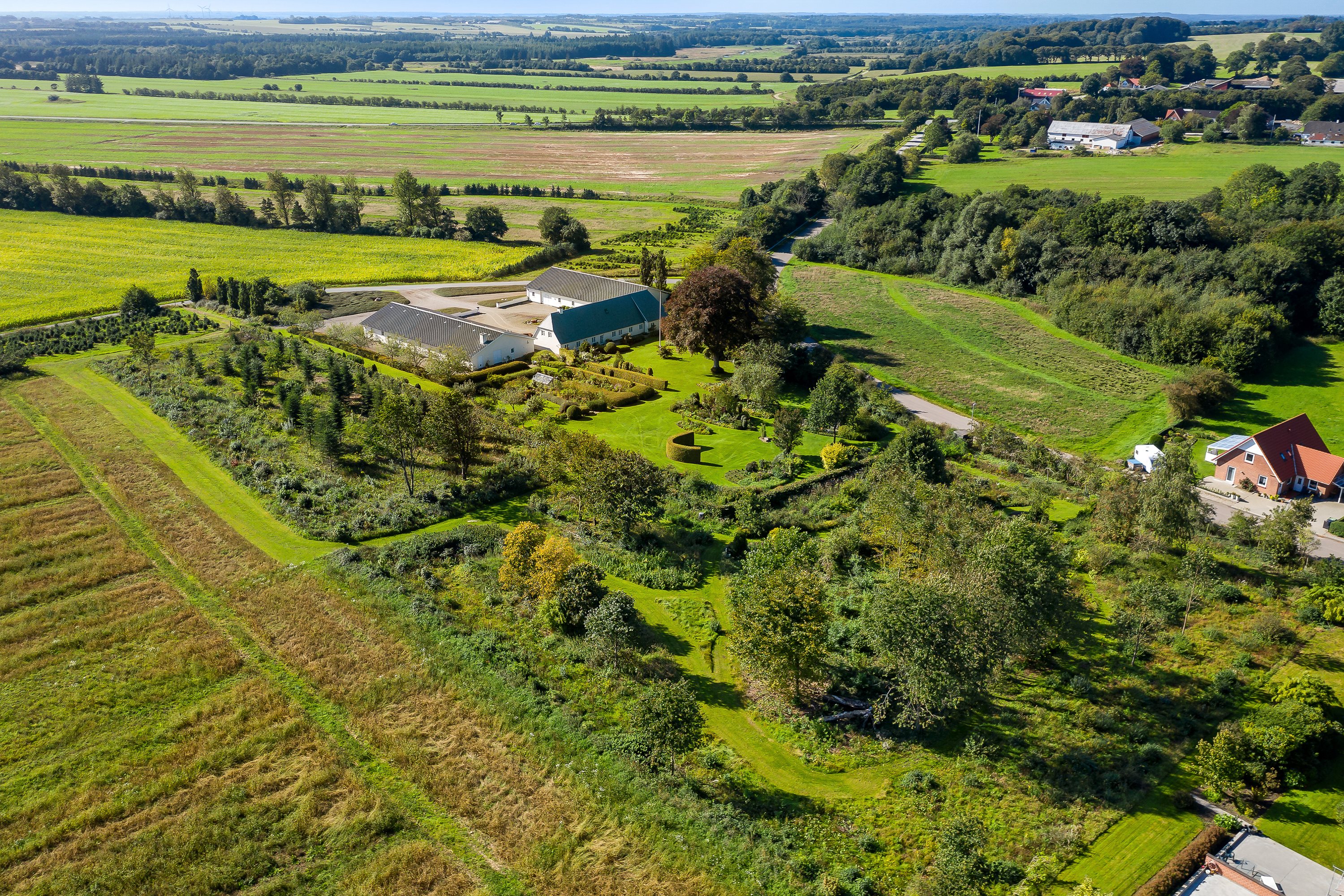 Fremhævet marker billede i fuldskærmstilstand. Billede af Mojbølvej 1, Øster Lindet, 6630 Rødding