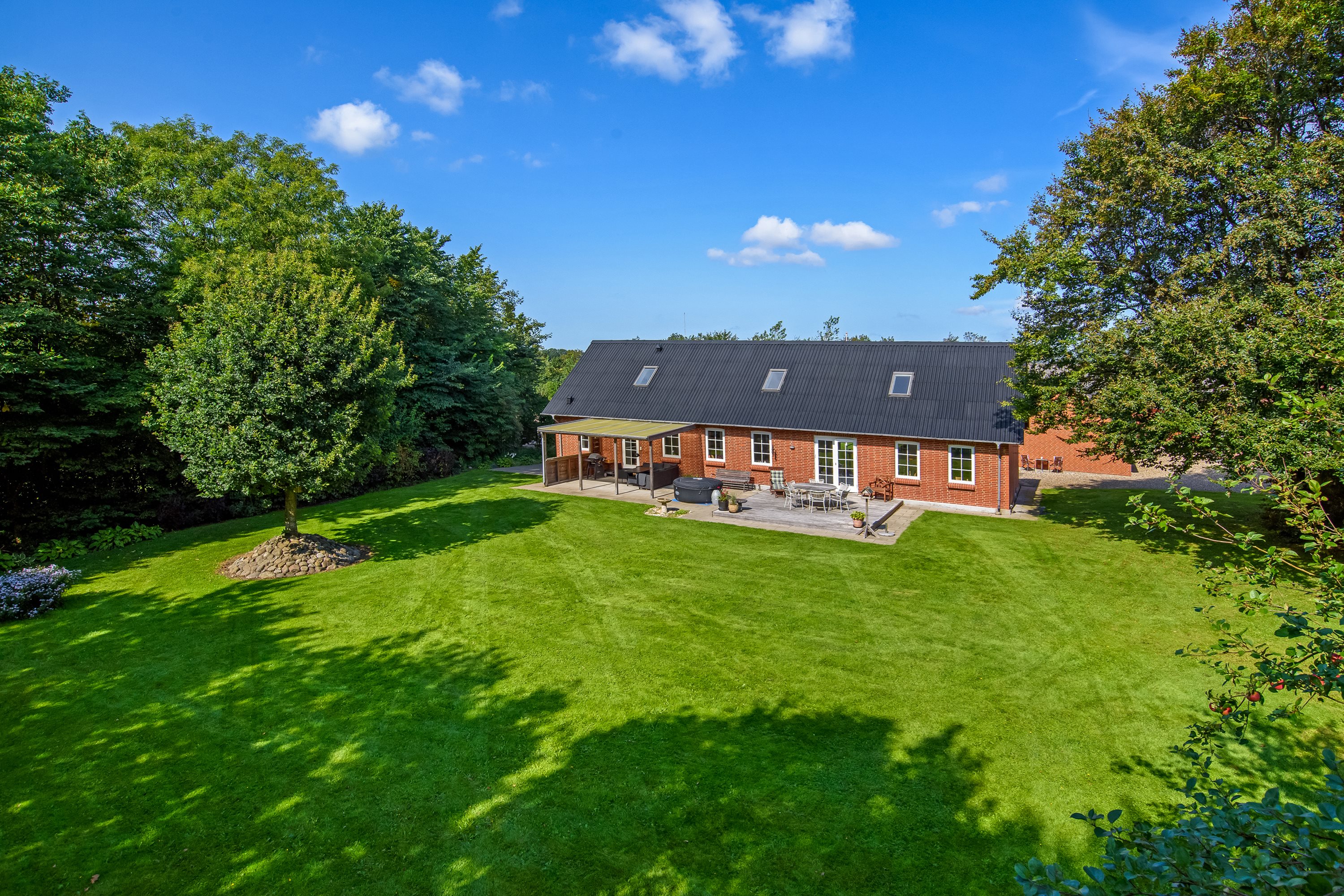 Fremhævet andet billede i fuldskærmstilstand. Billede af Kobberupvej 88, Mejrup, 7500 Holstebro