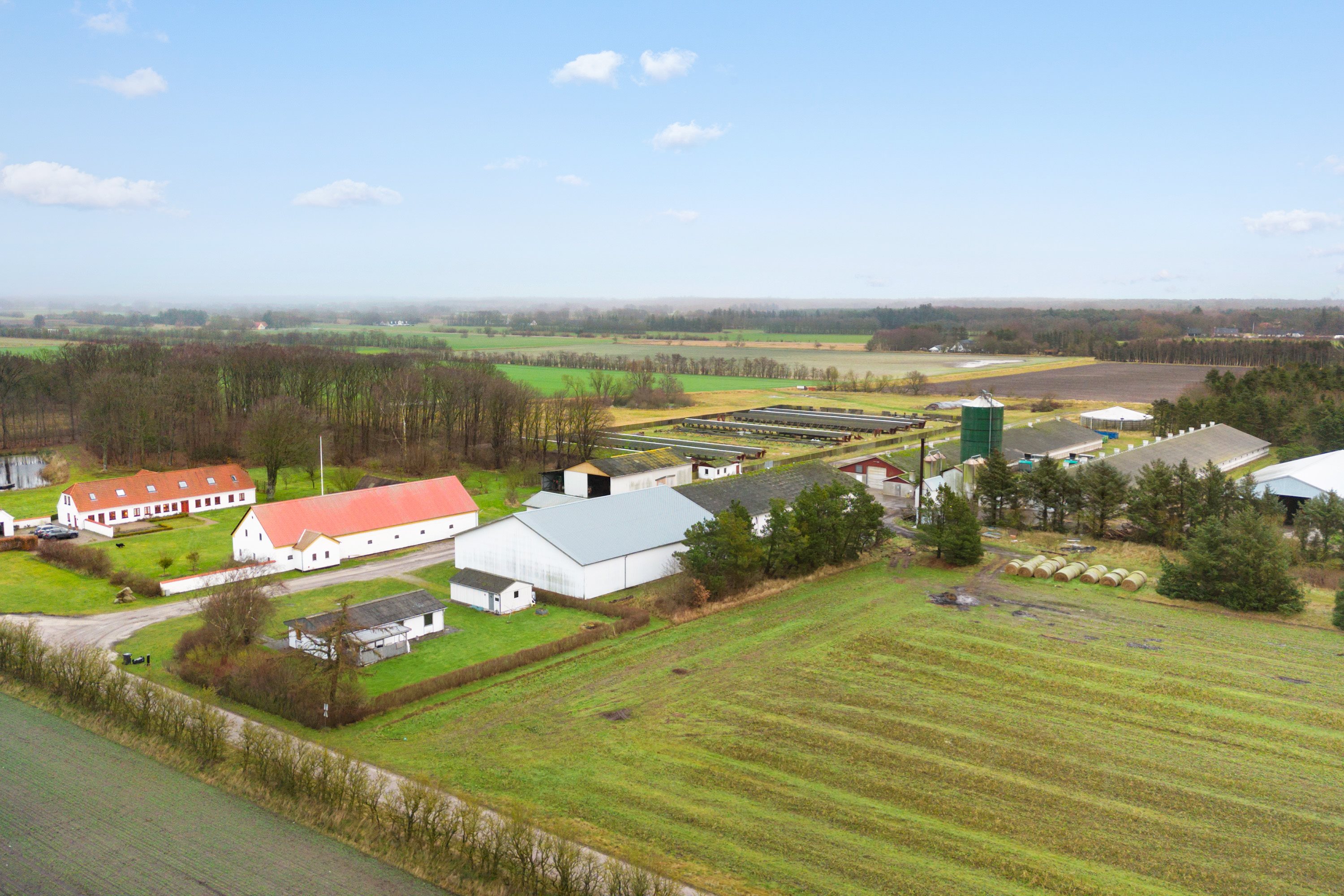 Fremhævet andet billede i fuldskærmstilstand. Billede af Vestermarken 14, 9370 Hals