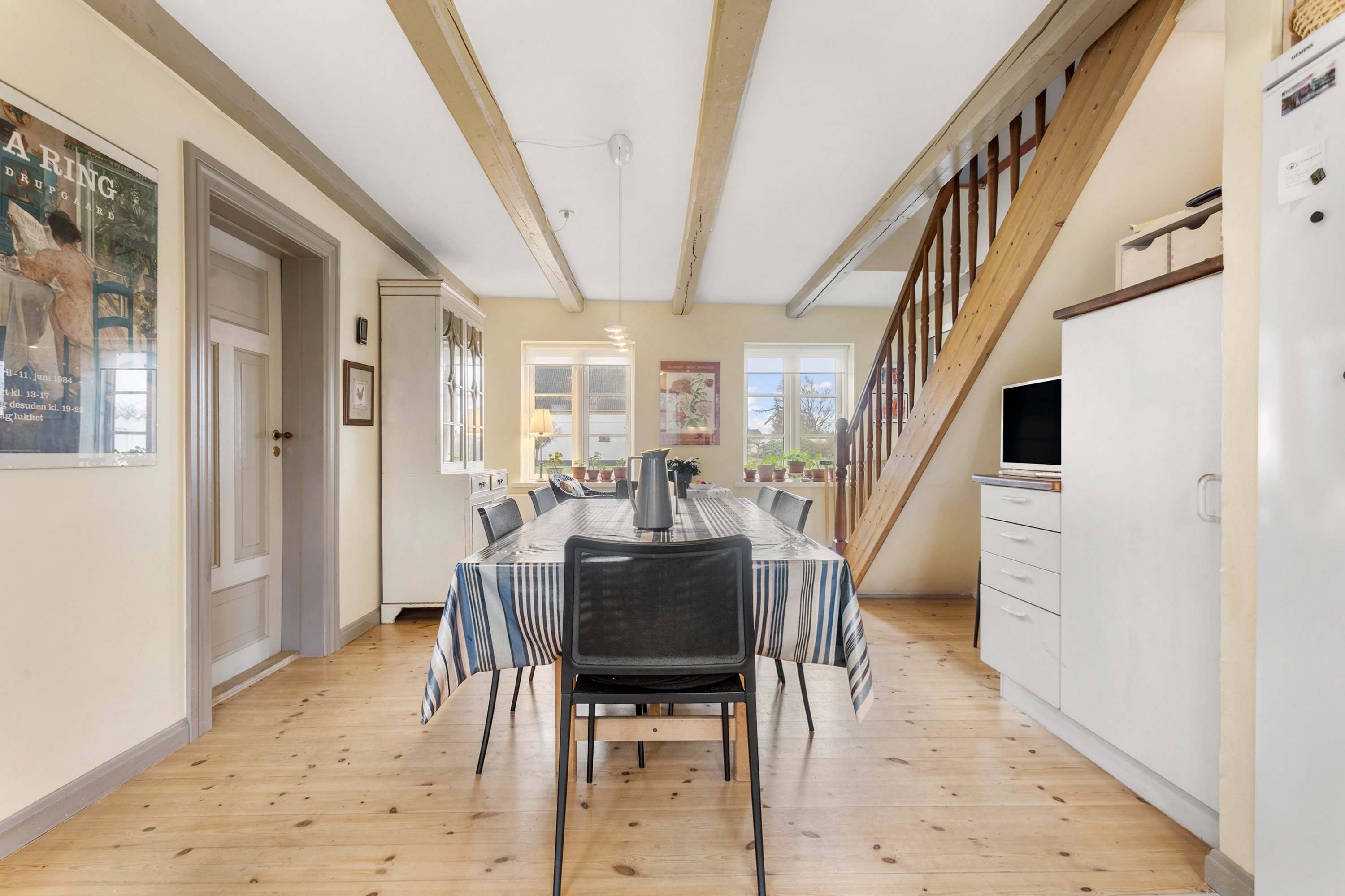 Fremhævet spisestue billede i fuldskærmstilstand. Billede af Vestermarken 14, 9370 Hals