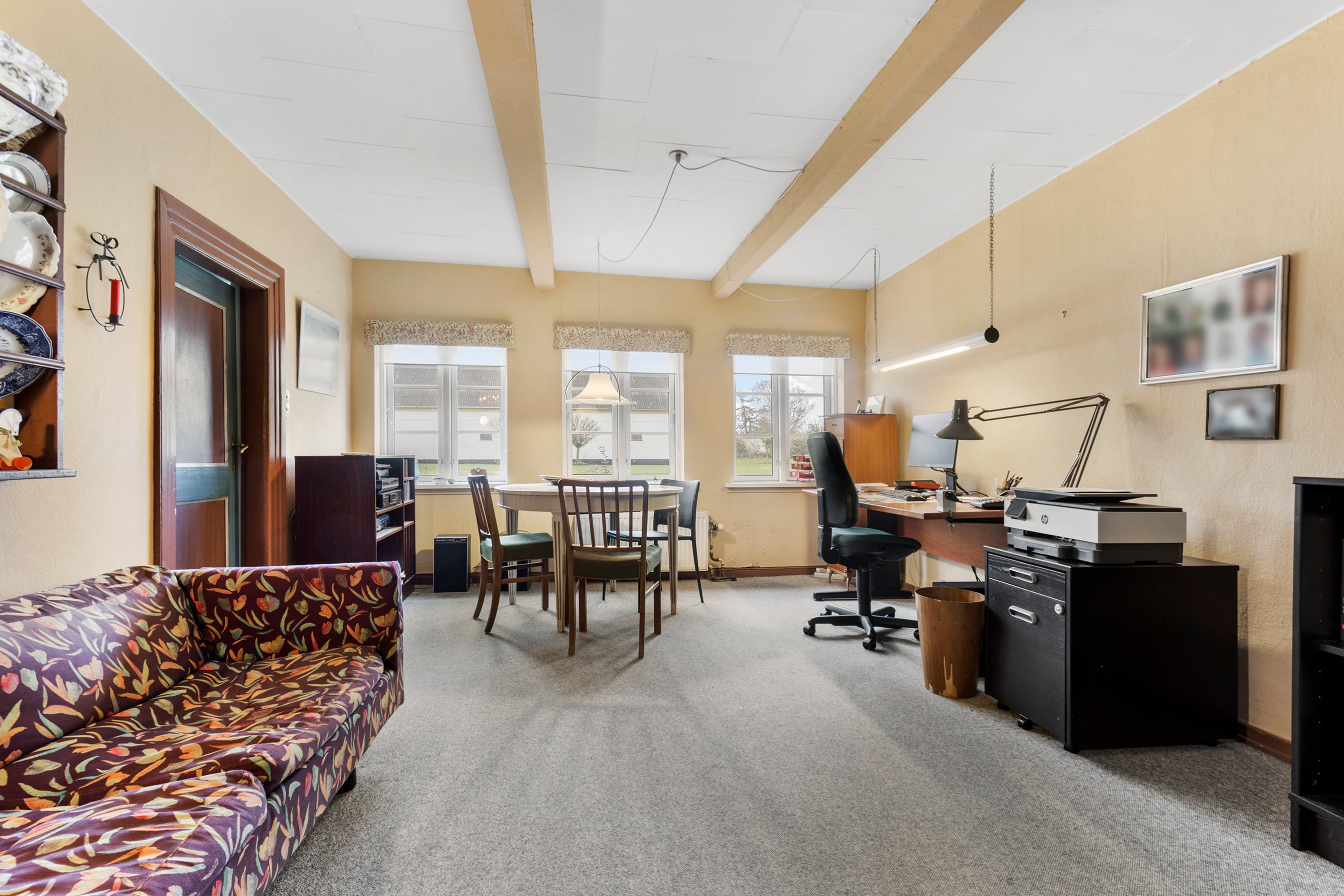 Fremhævet stue billede i fuldskærmstilstand. Billede af Vestermarken 14, 9370 Hals