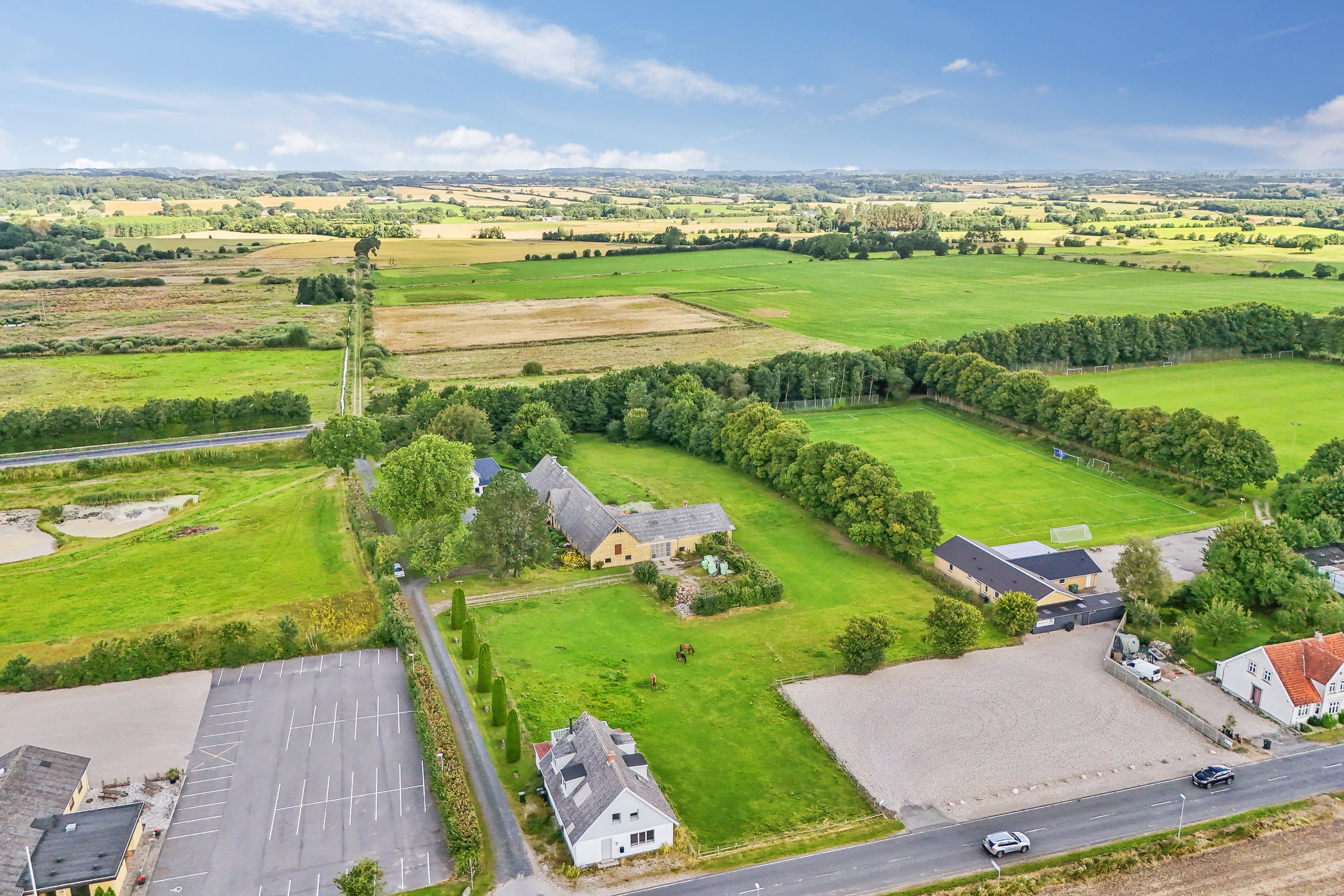 Fremhævet luftfoto billede i fuldskærmstilstand. Billede af Fuglekildevej 83A, Verninge, 5690 Tommerup