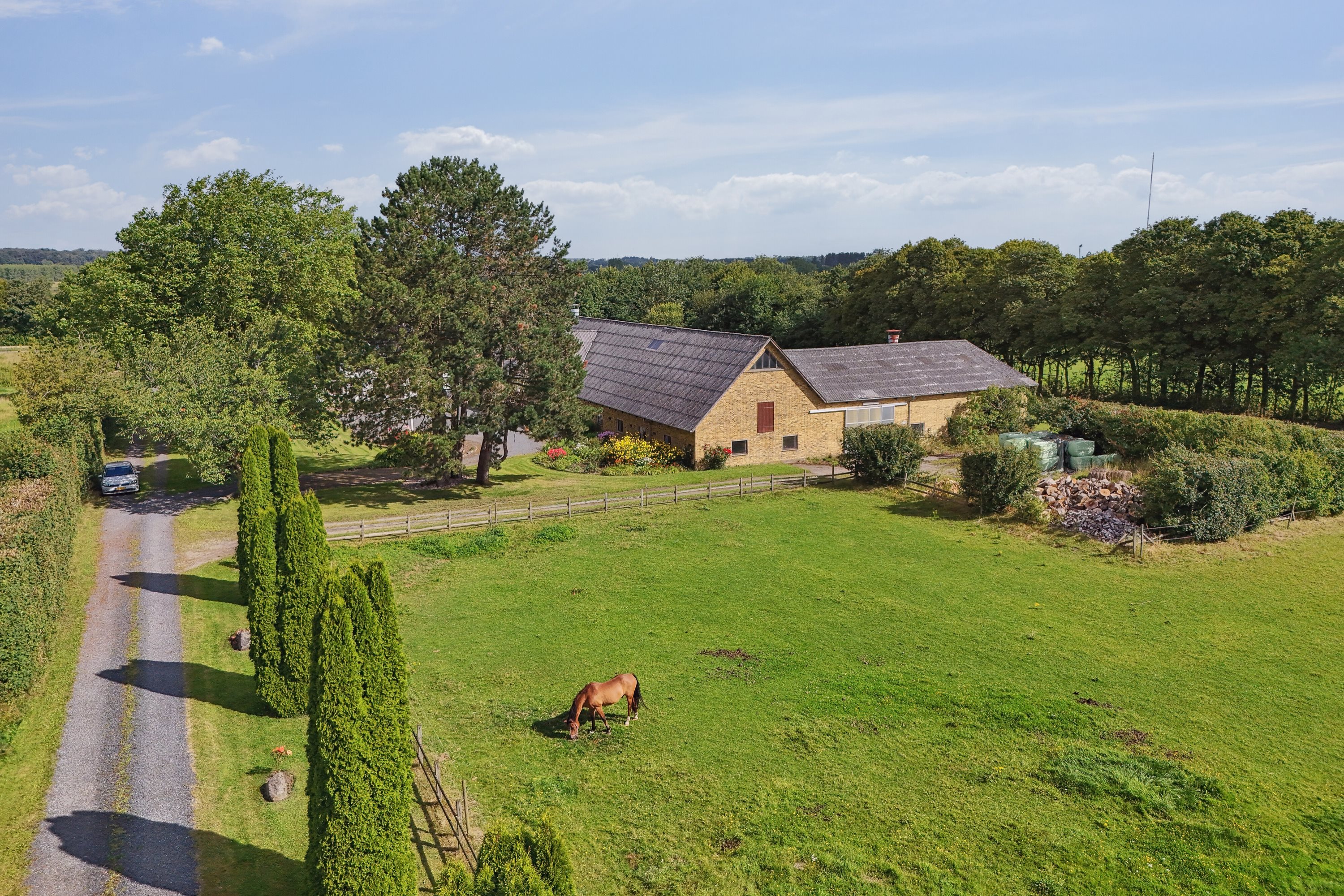 Fremhævet kig fra vejen billede i fuldskærmstilstand. Billede af Fuglekildevej 83A, Verninge, 5690 Tommerup