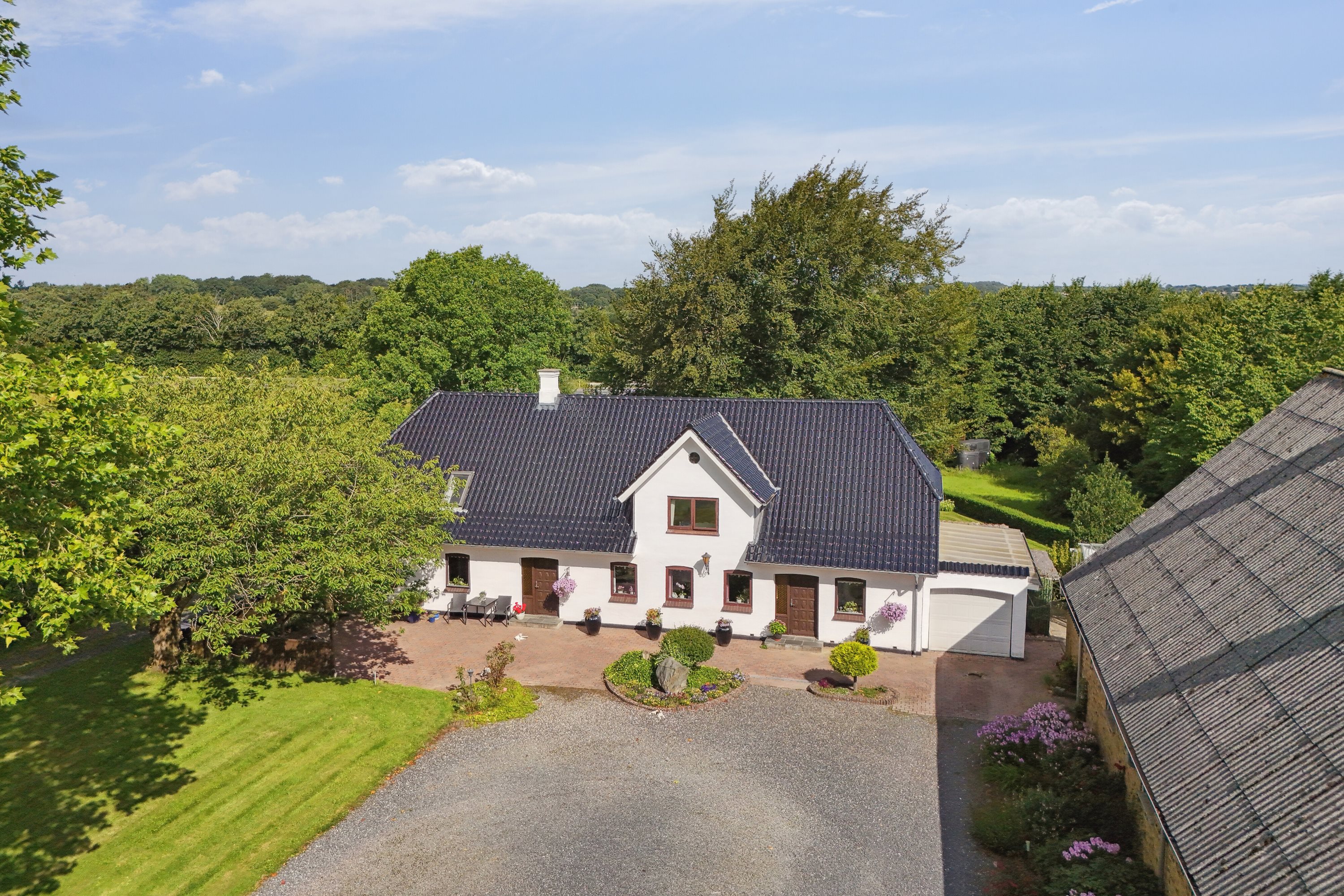 Fremhævet set fra vejen billede i fuldskærmstilstand. Billede af Fuglekildevej 83A, Verninge, 5690 Tommerup