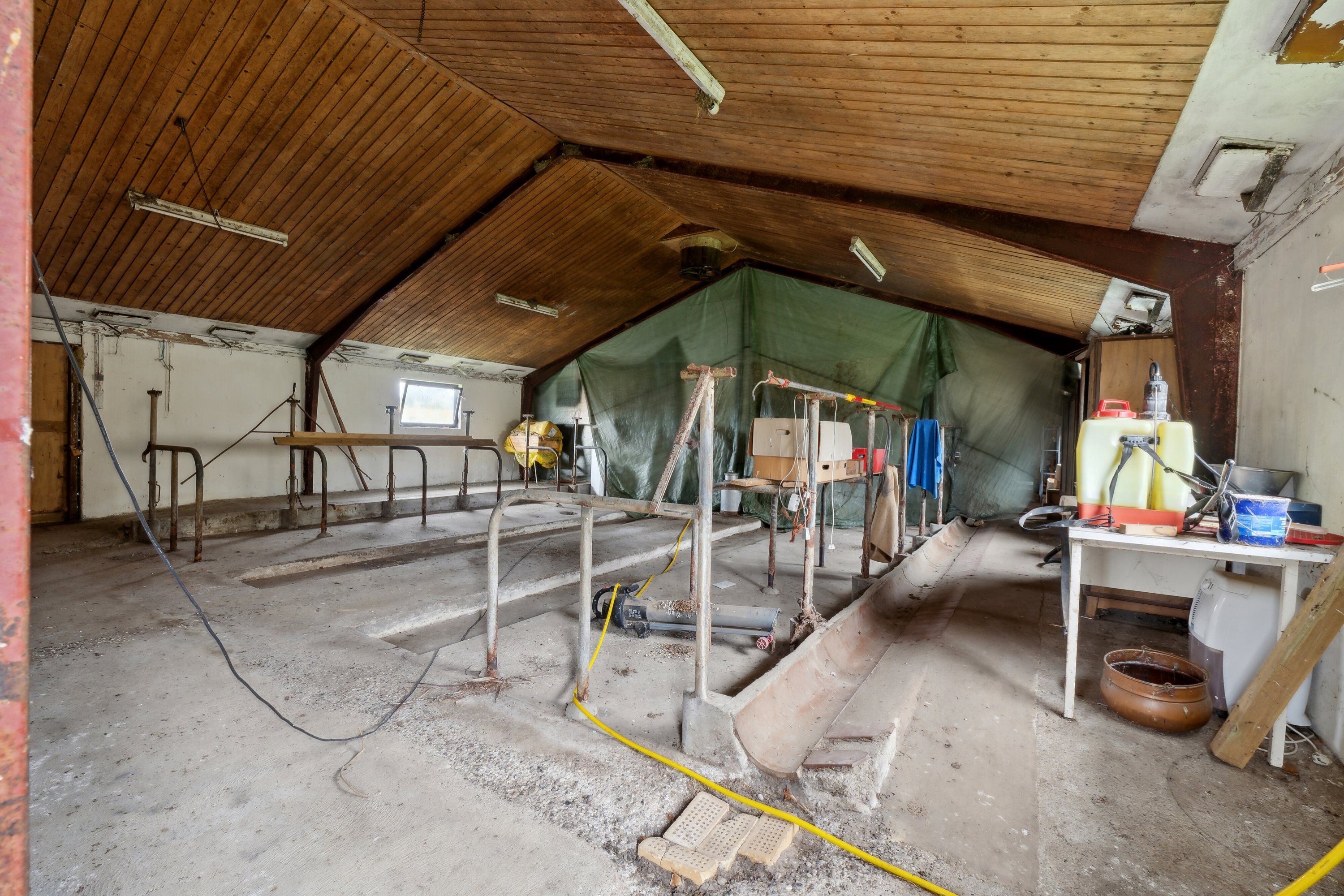 Fremhævet tidl. kostald/landbrugsmuseum billede i fuldskærmstilstand. Billede af Svendborgvej 284, og 270A, Åstrup, 5600 Faaborg