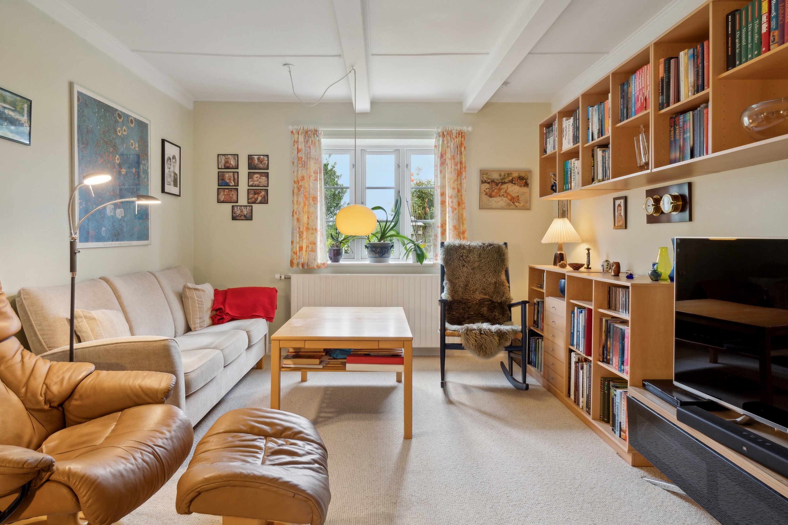 Fremhævet stue billede i fuldskærmstilstand. Billede af Svendborgvej 284, og 270A, Åstrup, 5600 Faaborg