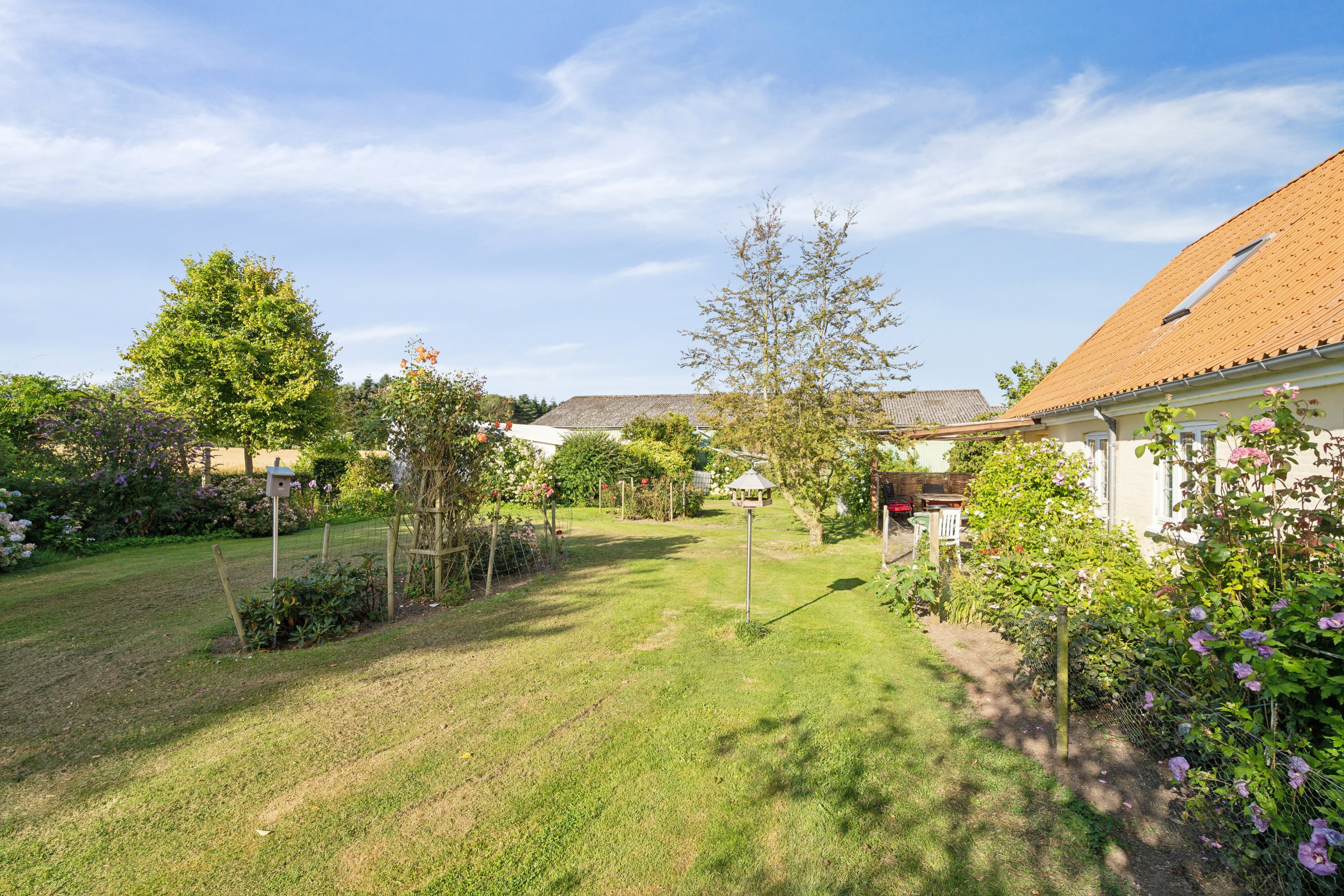 Fremhævet set fra haven billede i fuldskærmstilstand. Billede af Svendborgvej 284, og 270A, Åstrup, 5600 Faaborg