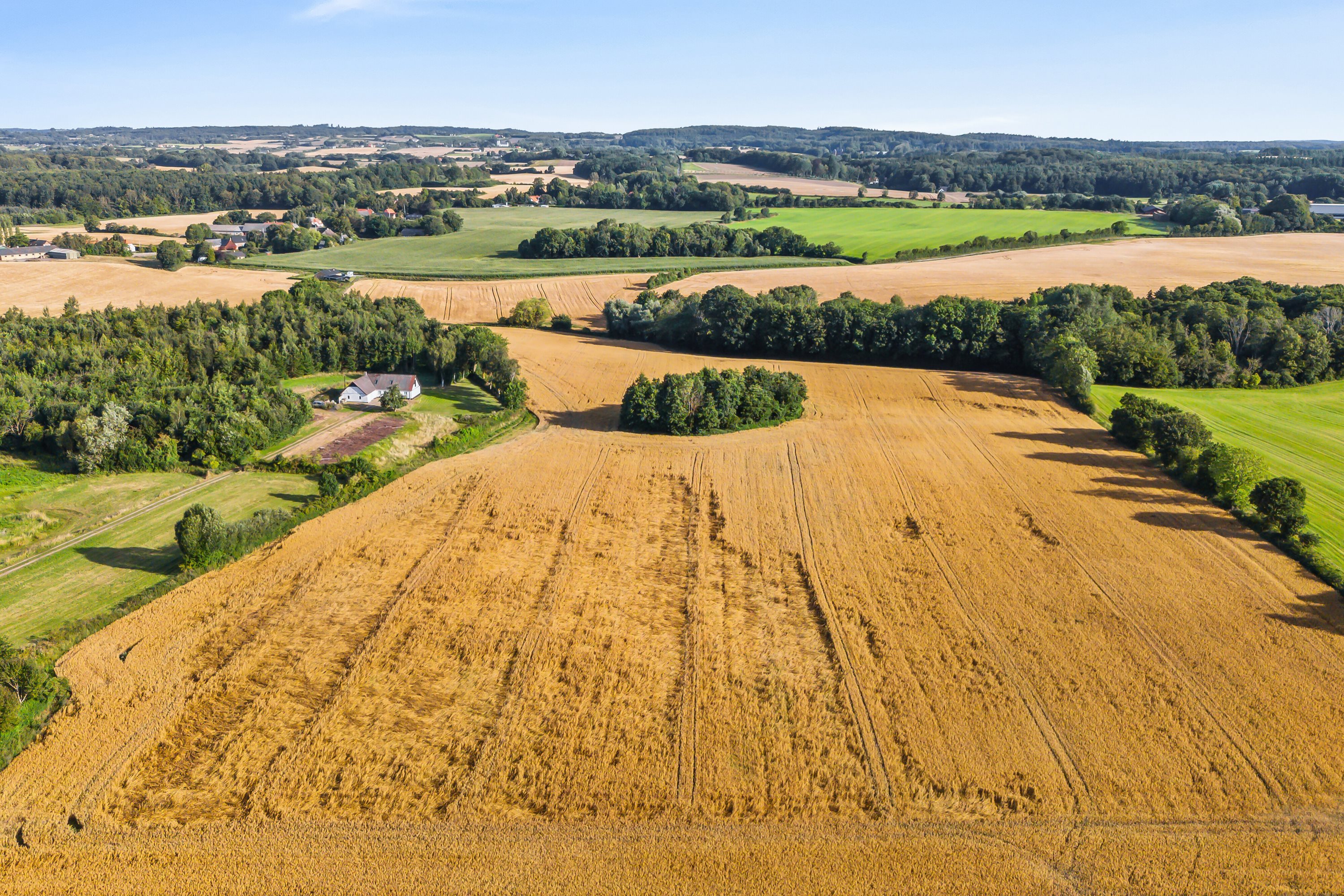 Fremhævet luftfoto billede i fuldskærmstilstand. Billede af Svendborgvej 284, og 270A, Åstrup, 5600 Faaborg