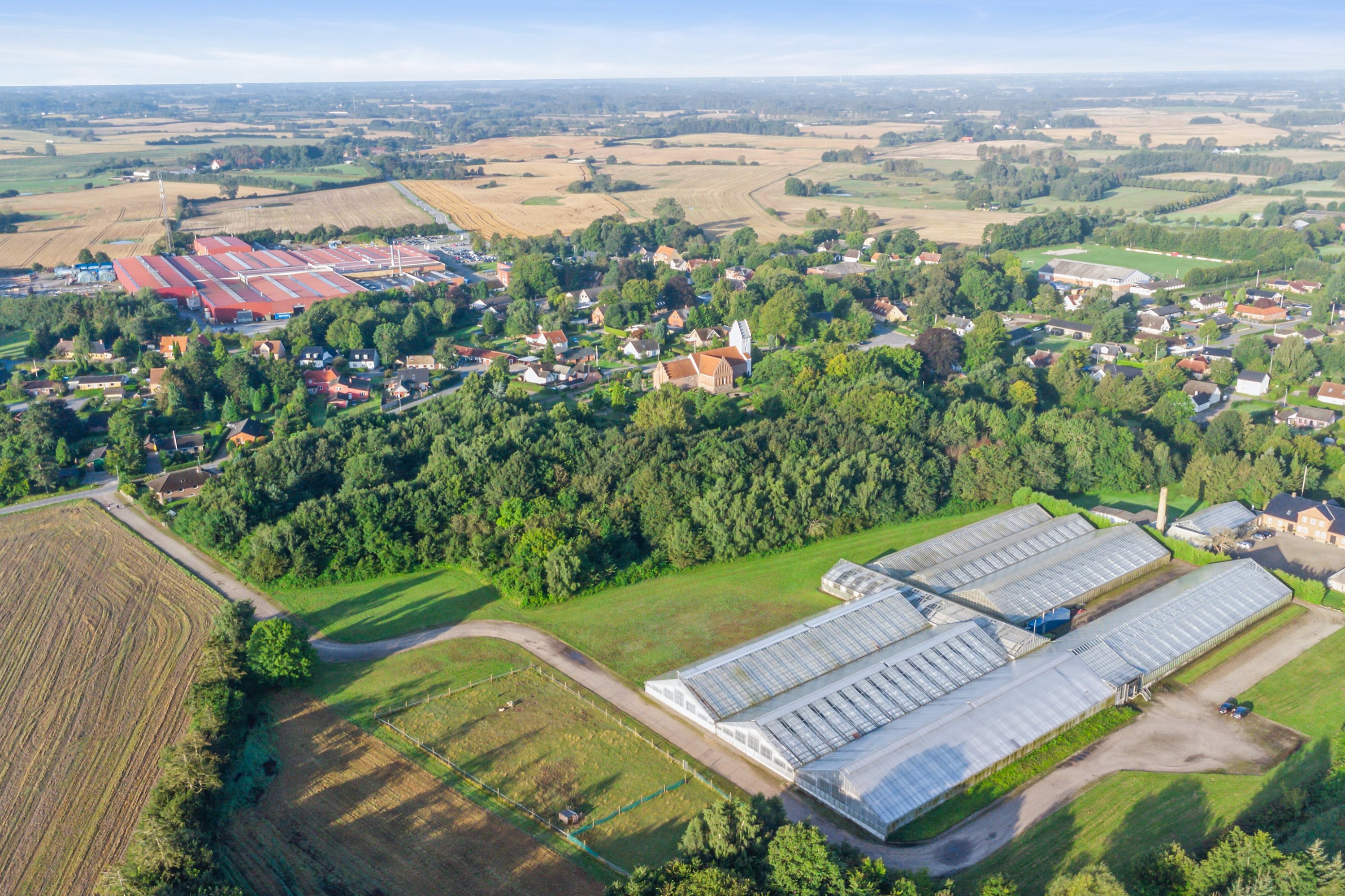 Fremhævet luftfoto billede i fuldskærmstilstand. Billede af Maderupvej 12, Labølle, 5471 Søndersø