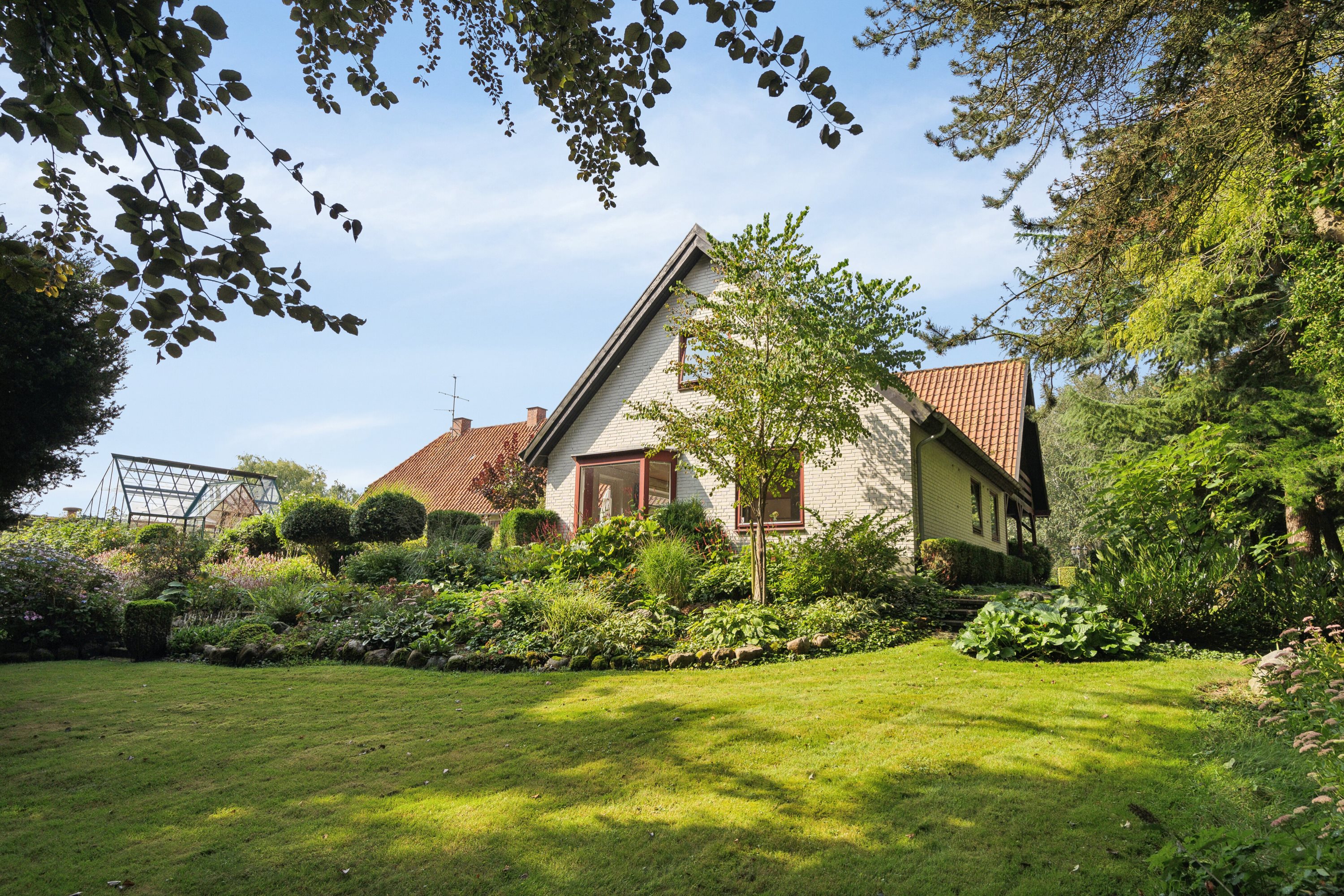 Miniaturebillede 2: set fra haven. Billede af Himmelstrupvej 27, Himmelstrup, 5462 Morud