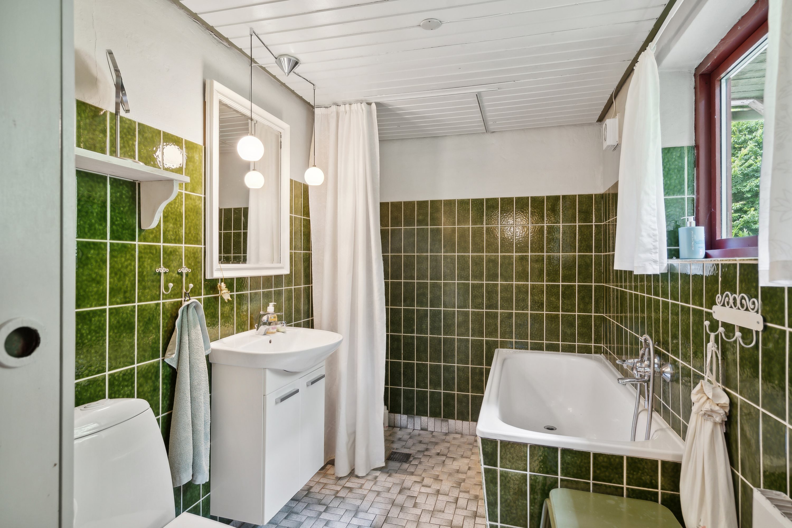 Fremhævet badeværelse billede i fuldskærmstilstand. Billede af Himmelstrupvej 27, Himmelstrup, 5462 Morud