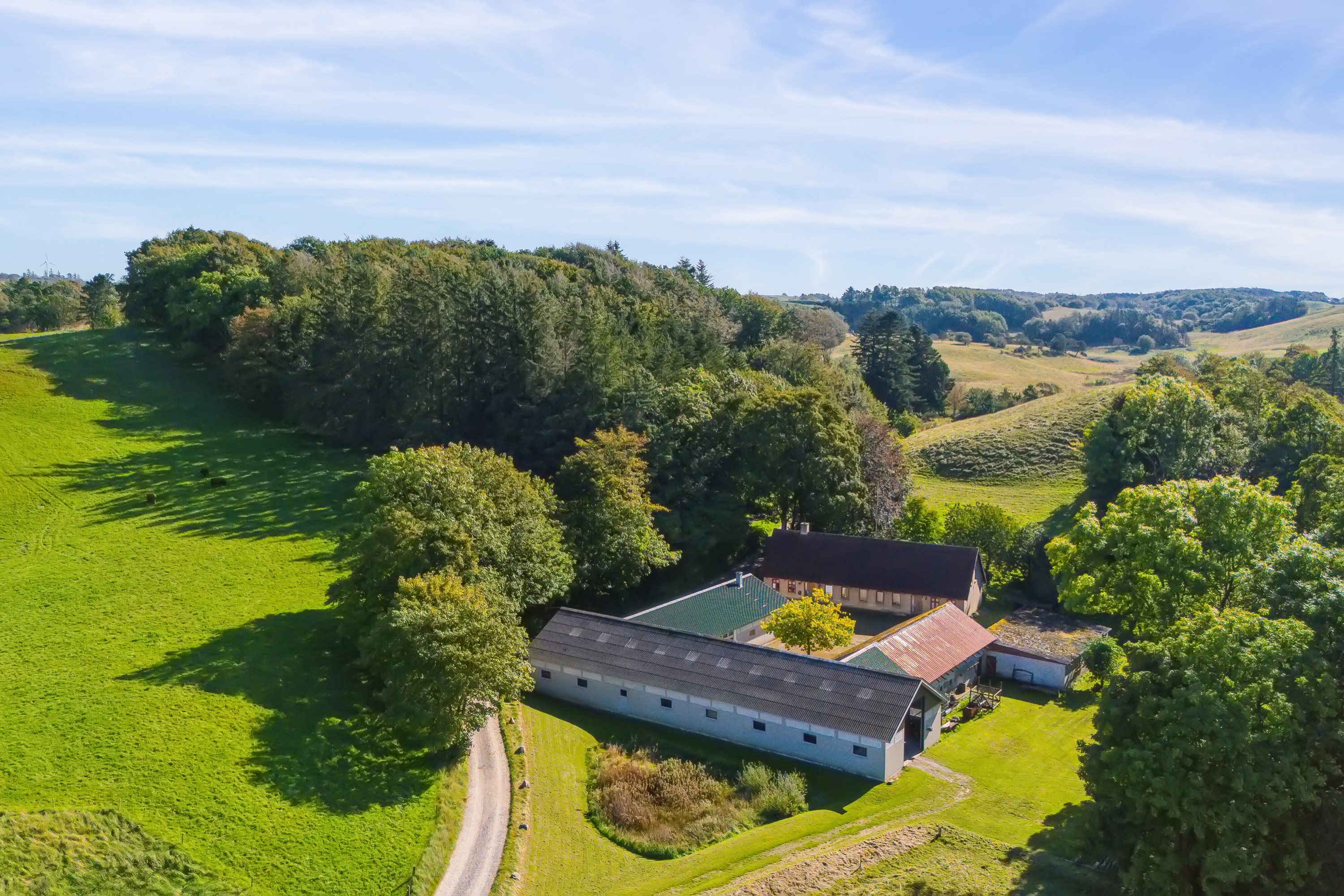 Landejendom: Luftfoto på Hestvangvej 27, Understed, 9900 Frederikshavn