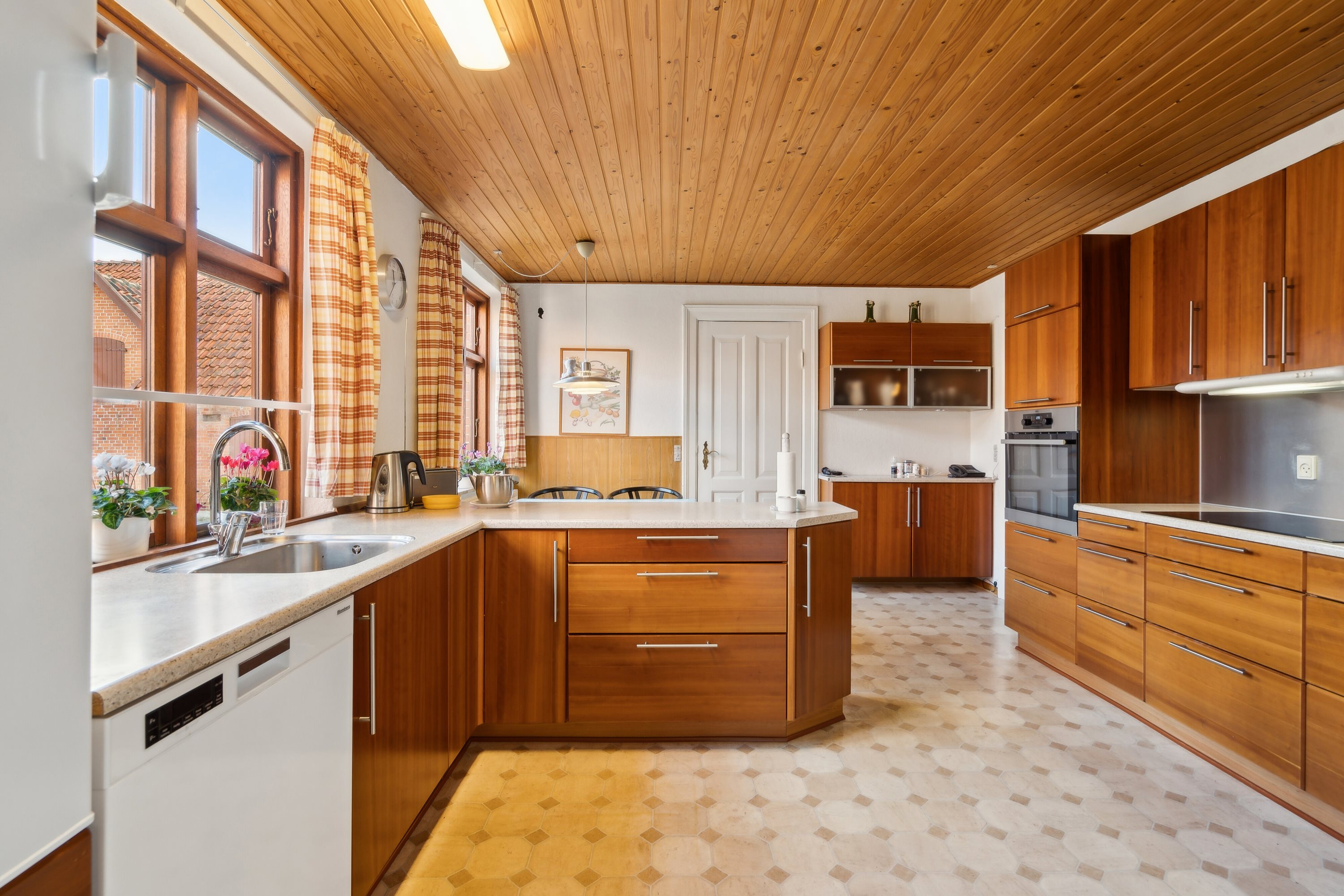 Fremhævet køkken billede i fuldskærmstilstand. Billede af Rugårdsvej 615, Trøstrup, 5210 Odense NV