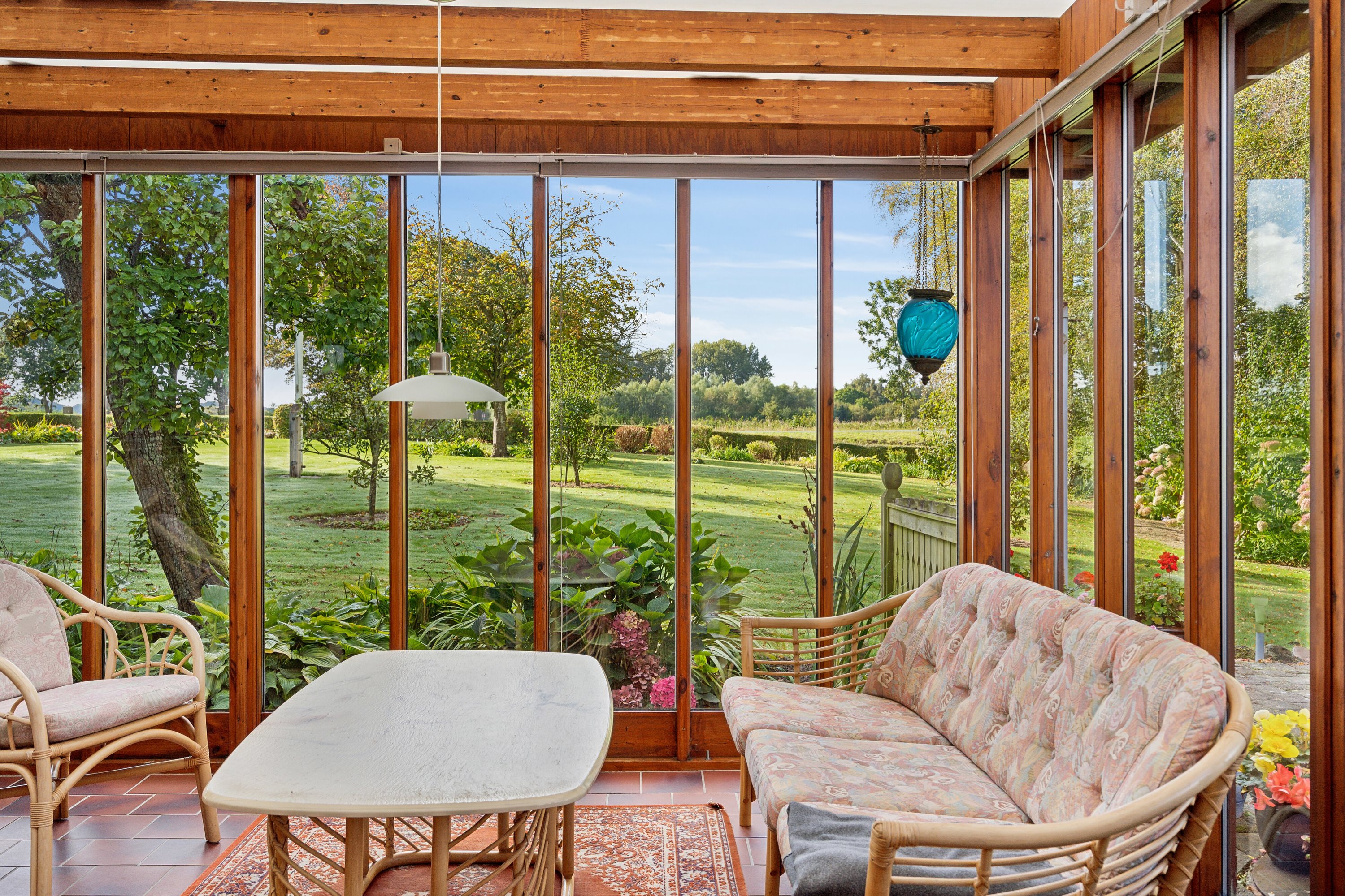 Fremhævet udestue billede i fuldskærmstilstand. Billede af Rugårdsvej 615, Trøstrup, 5210 Odense NV