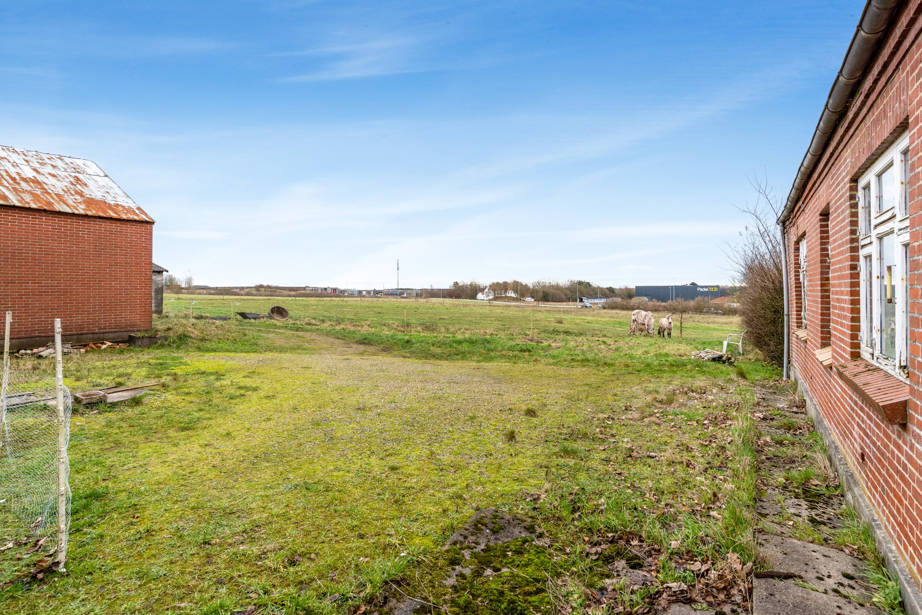 Fremhævet gårdsplads billede i fuldskærmstilstand. Billede af Lægårdvej 109, 7500 Holstebro