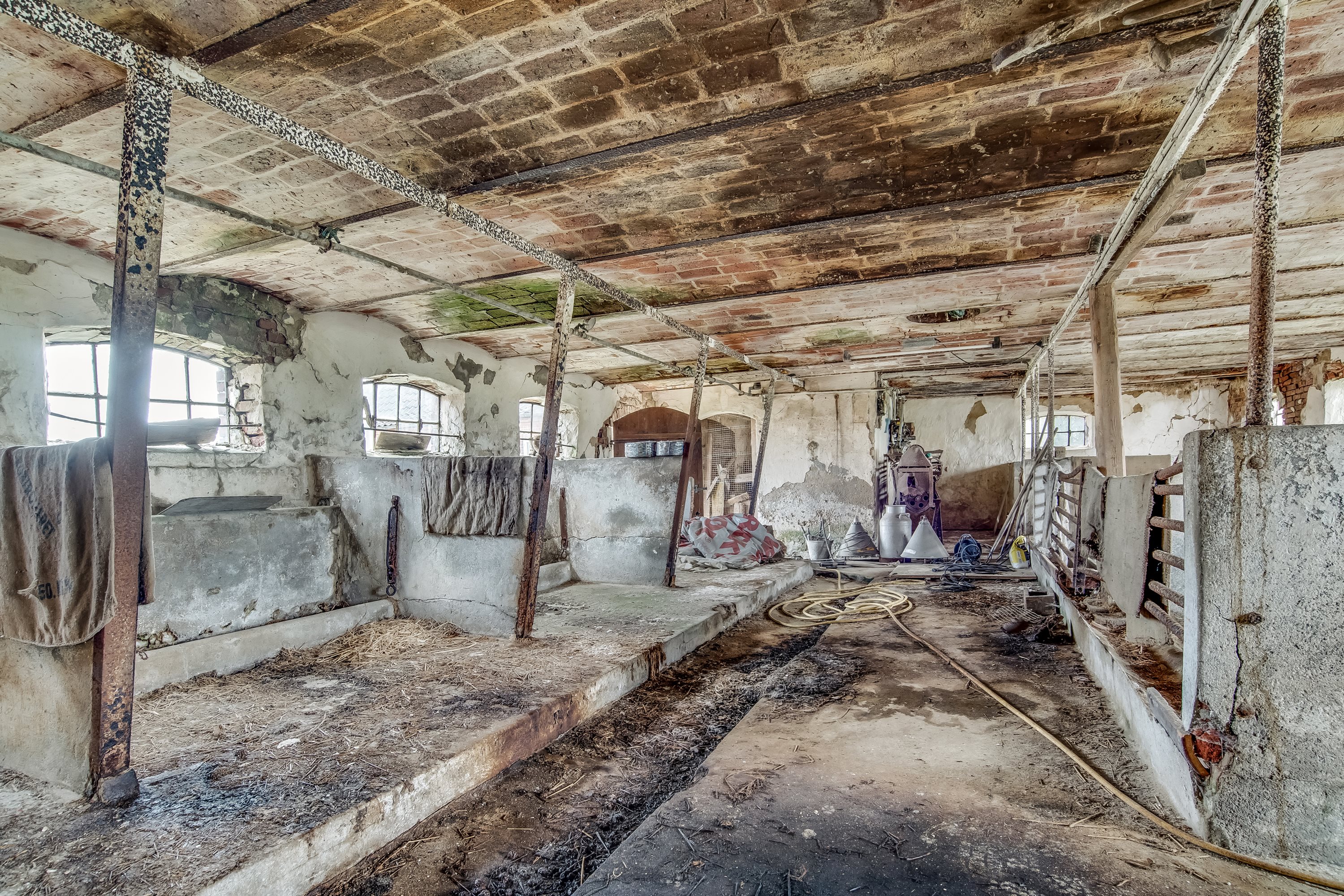 Fremhævet stald billede i fuldskærmstilstand. Billede af del af Lægårdvej 109, 7500 Holstebro