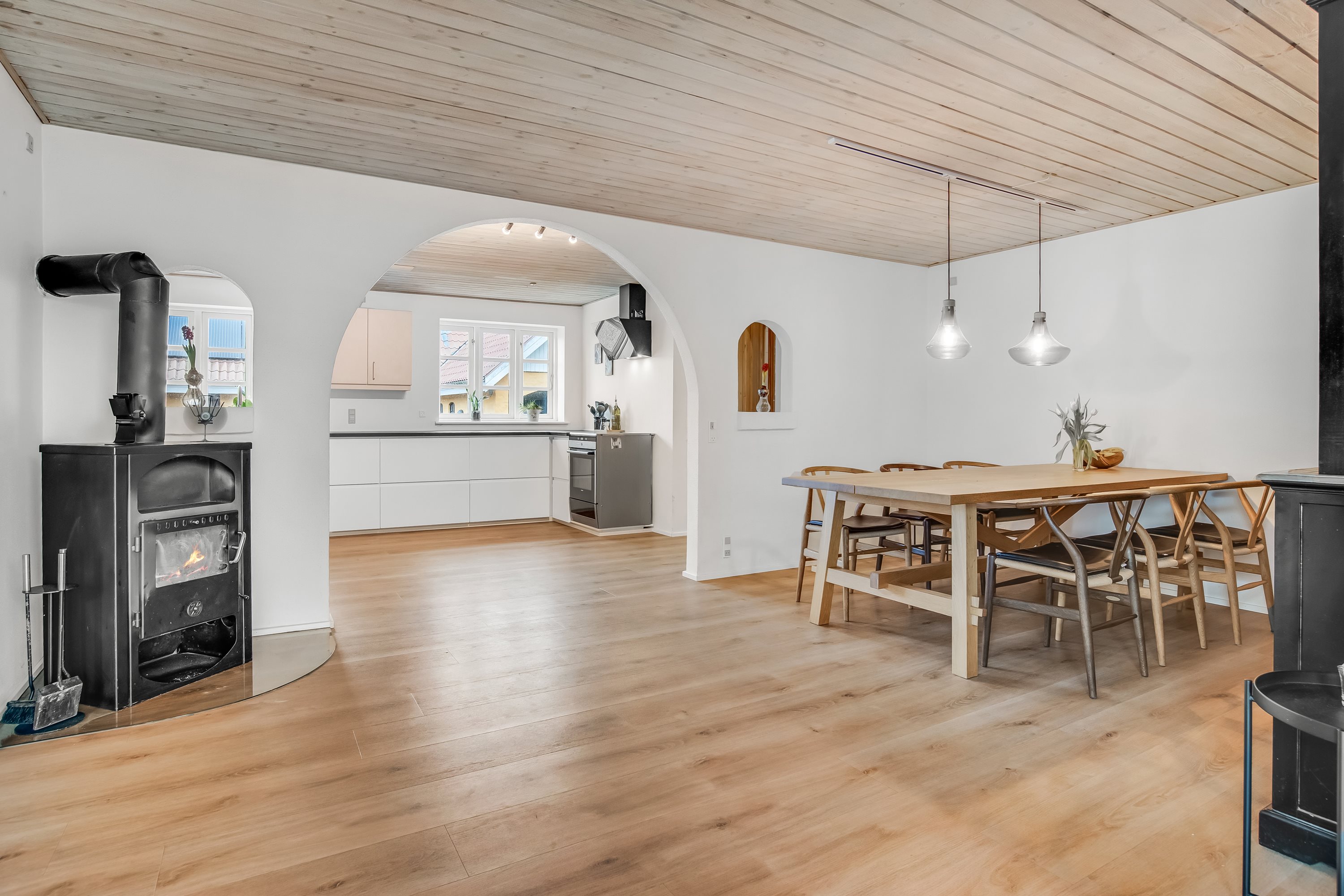 Fremhævet stue billede i fuldskærmstilstand. Billede af Skovlundvej 16, Svenstrup, 7830 Vinderup