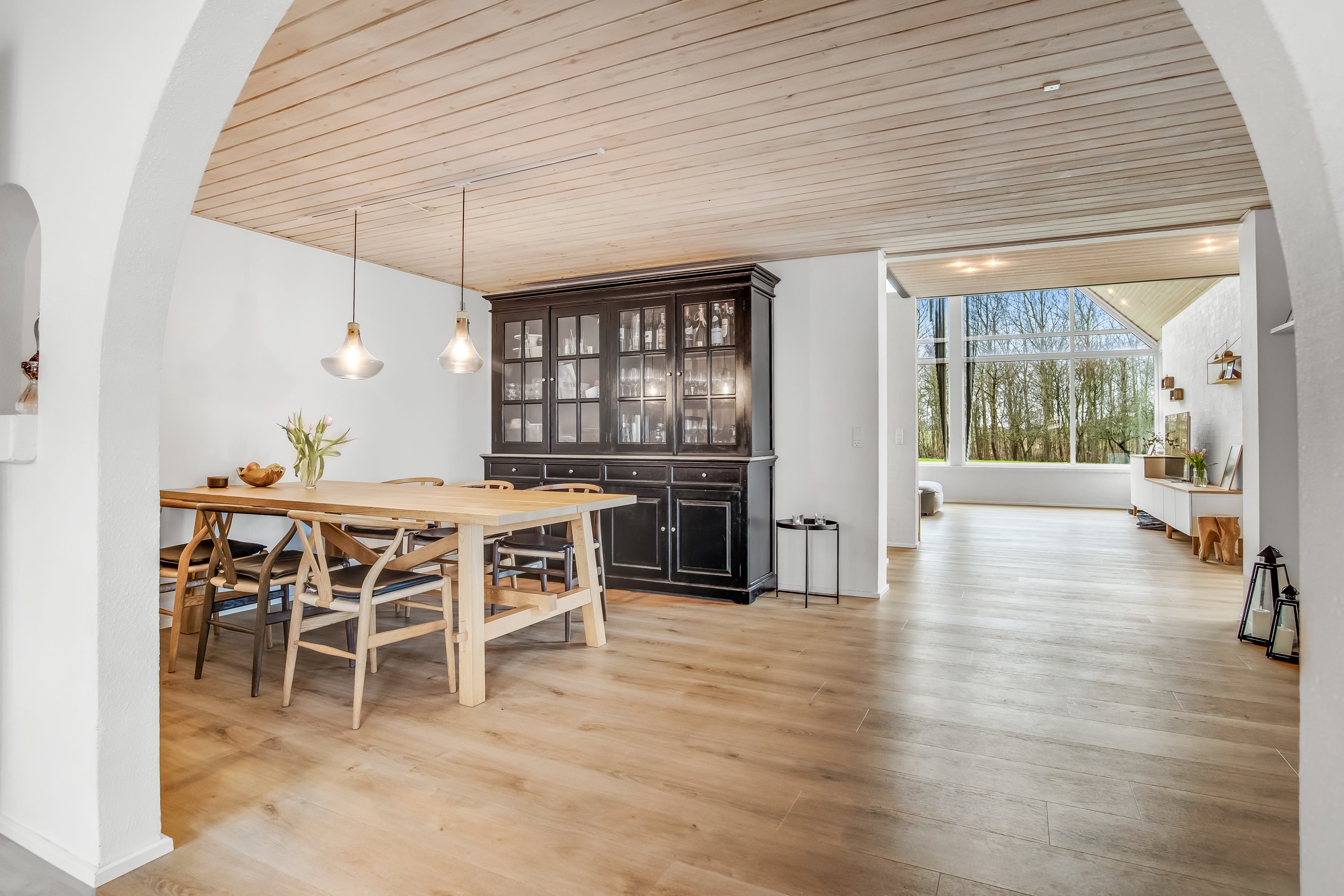 Fremhævet stue billede i fuldskærmstilstand. Billede af Skovlundvej 16, Svenstrup, 7830 Vinderup