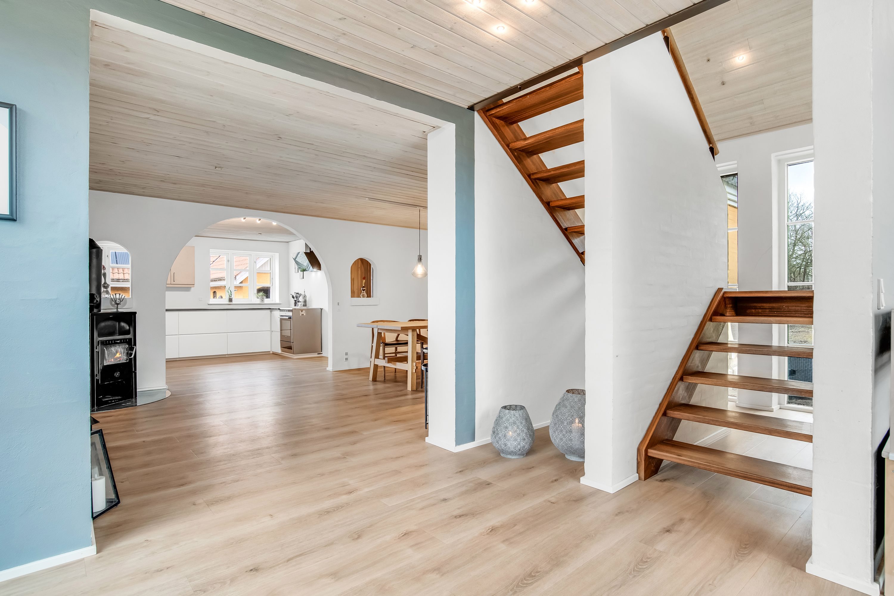 Fremhævet stue billede i fuldskærmstilstand. Billede af Skovlundvej 16, Svenstrup, 7830 Vinderup