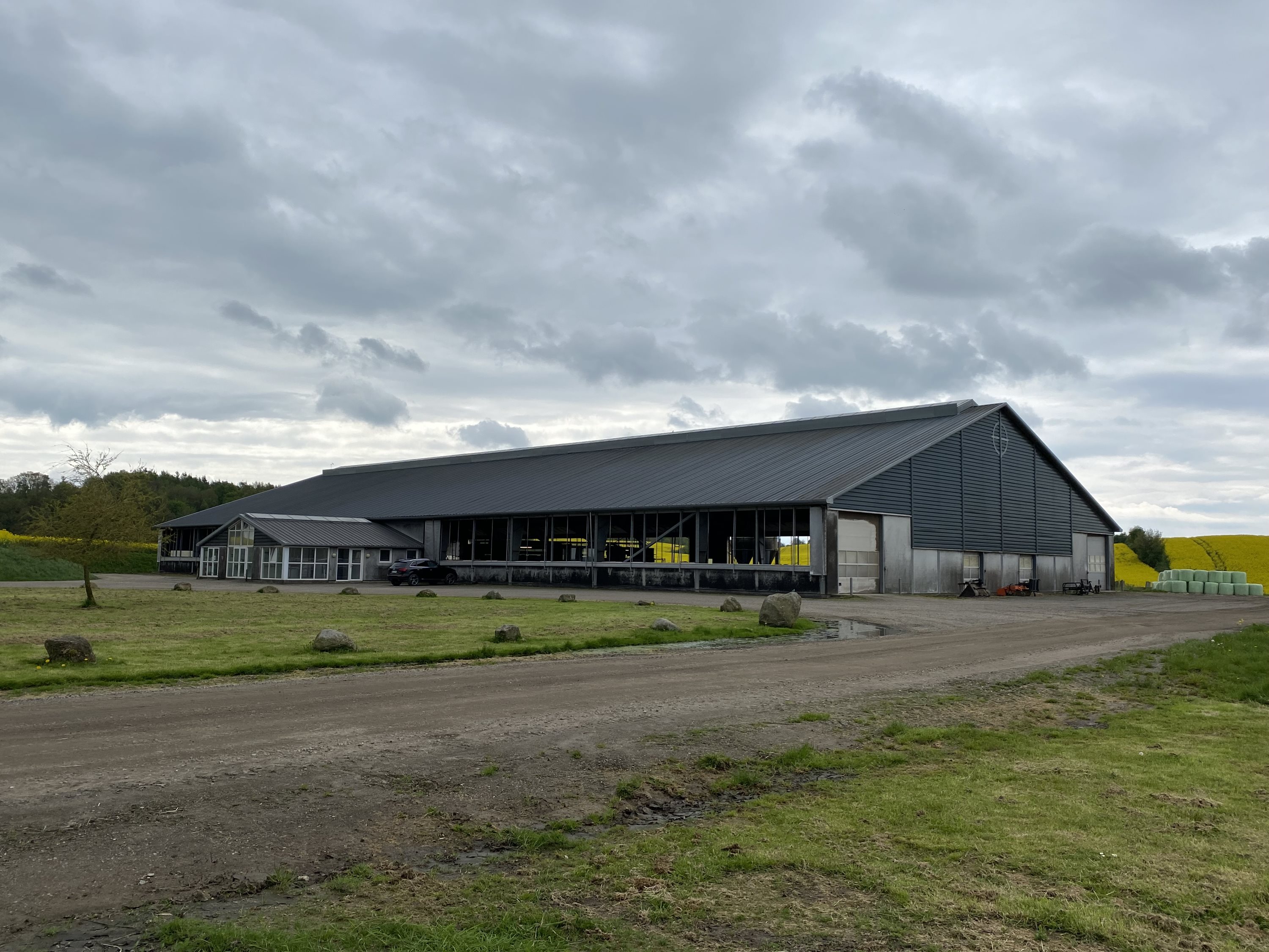 Fremhævet brusbjergvej 6 - kostald billede i fuldskærmstilstand. Billede af Dorthealundsvej 3, Dorthealund, 5683 Haarby