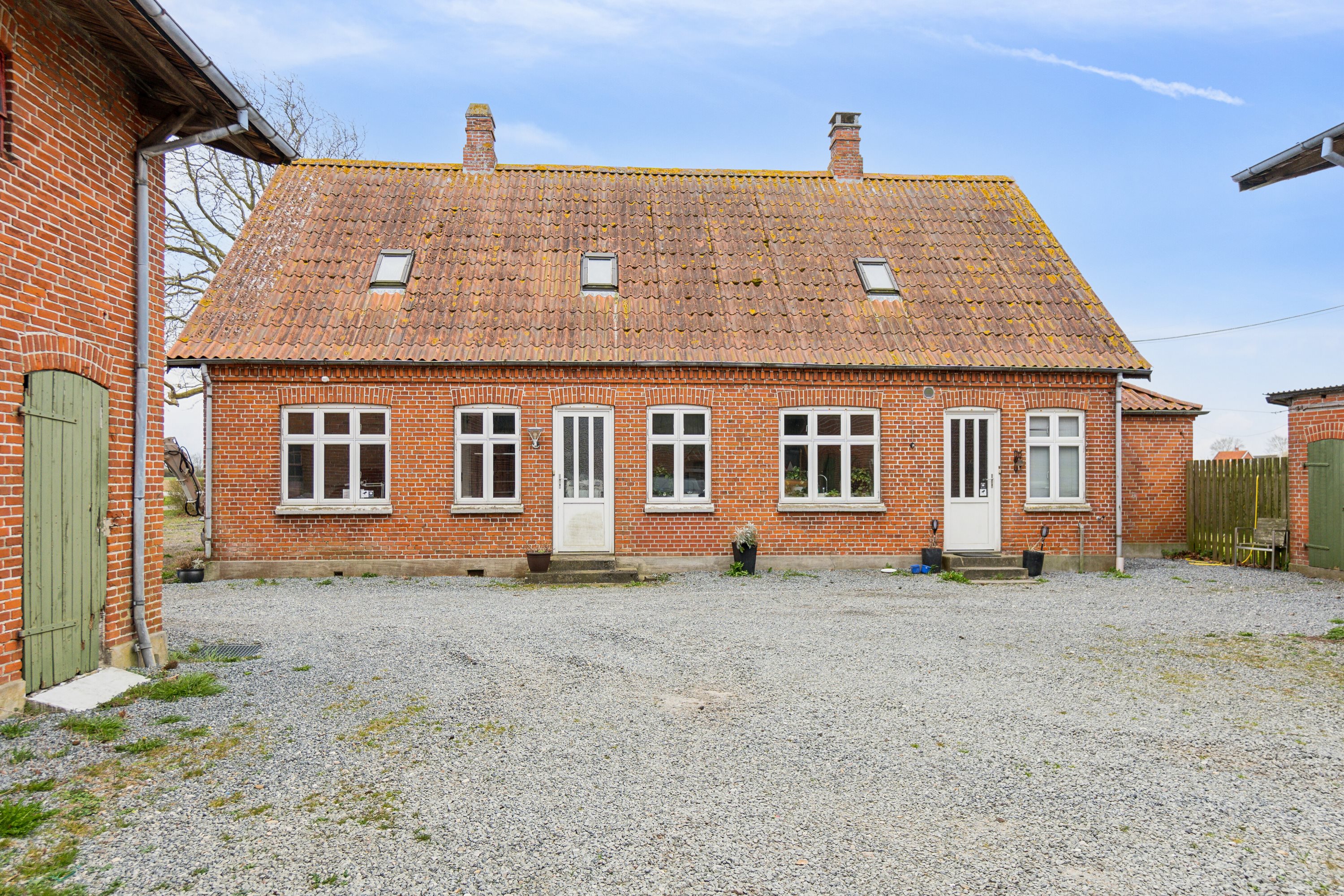 Fremhævet set fra vejen billede i fuldskærmstilstand. Billede af Gl. Anderstrupvej 1, 4930 Maribo