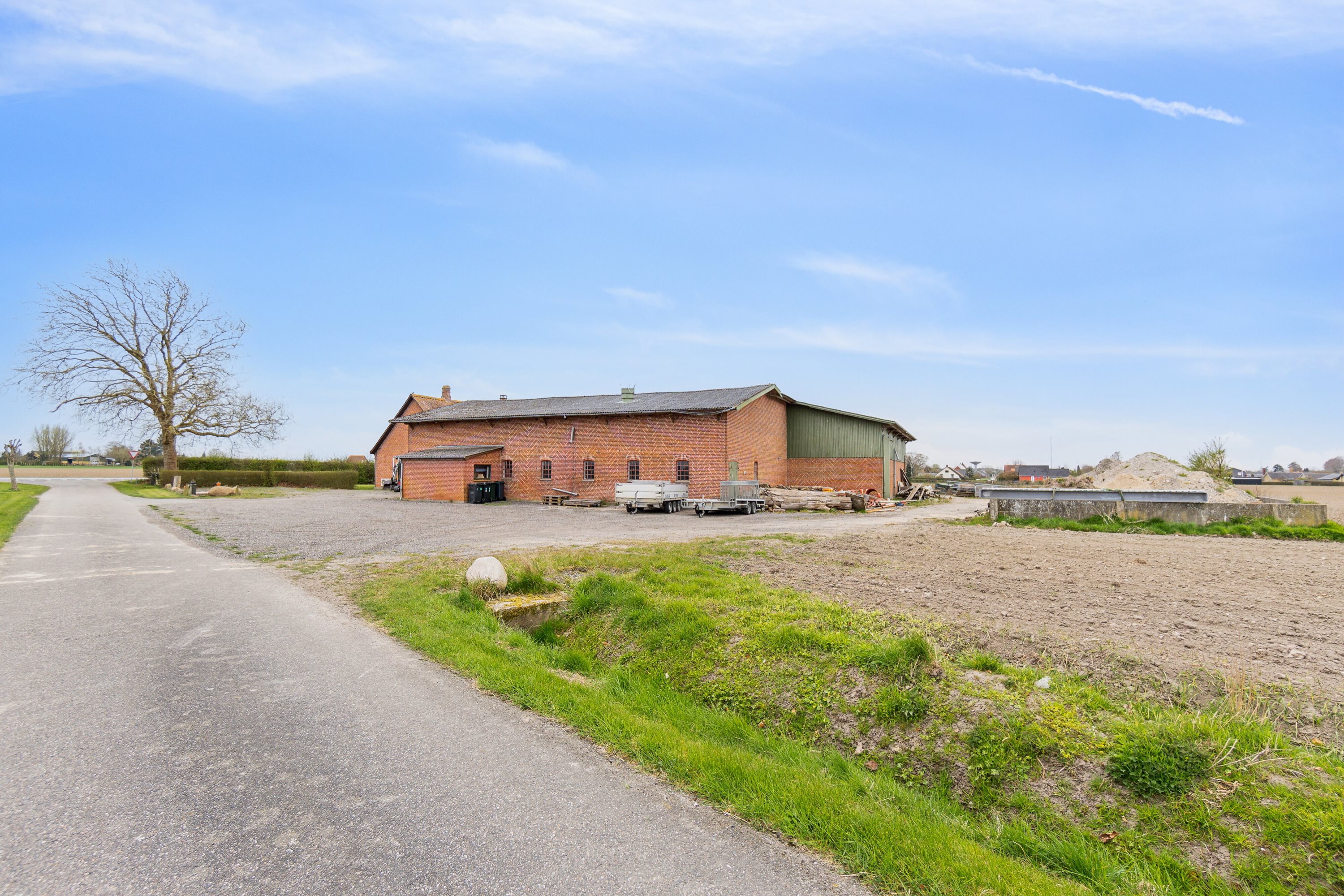 Fremhævet set fra vejen billede i fuldskærmstilstand. Billede af Gl. Anderstrupvej 1, 4930 Maribo