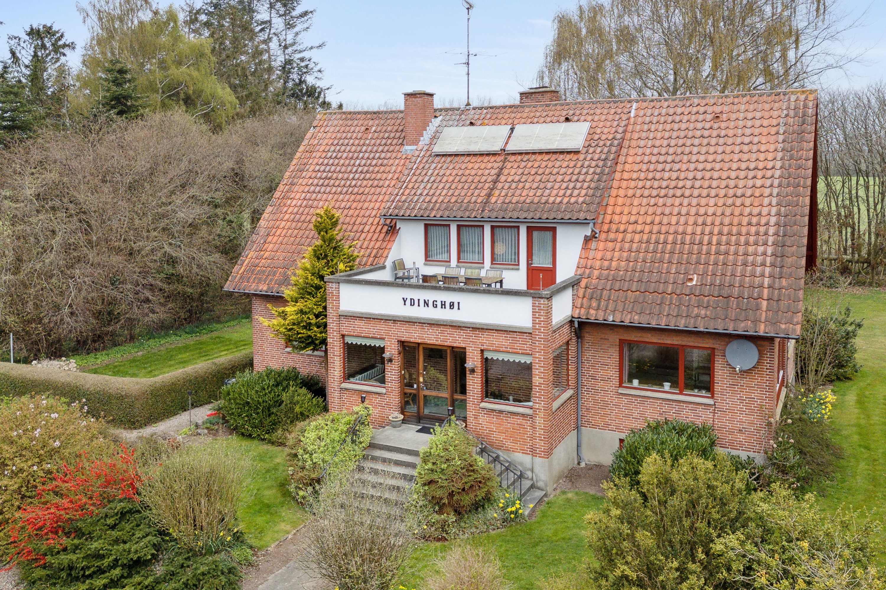 Fremhævet set fra vejen billede i fuldskærmstilstand. Billede af Revsørevej 37, Vormark, 5874 Hesselager