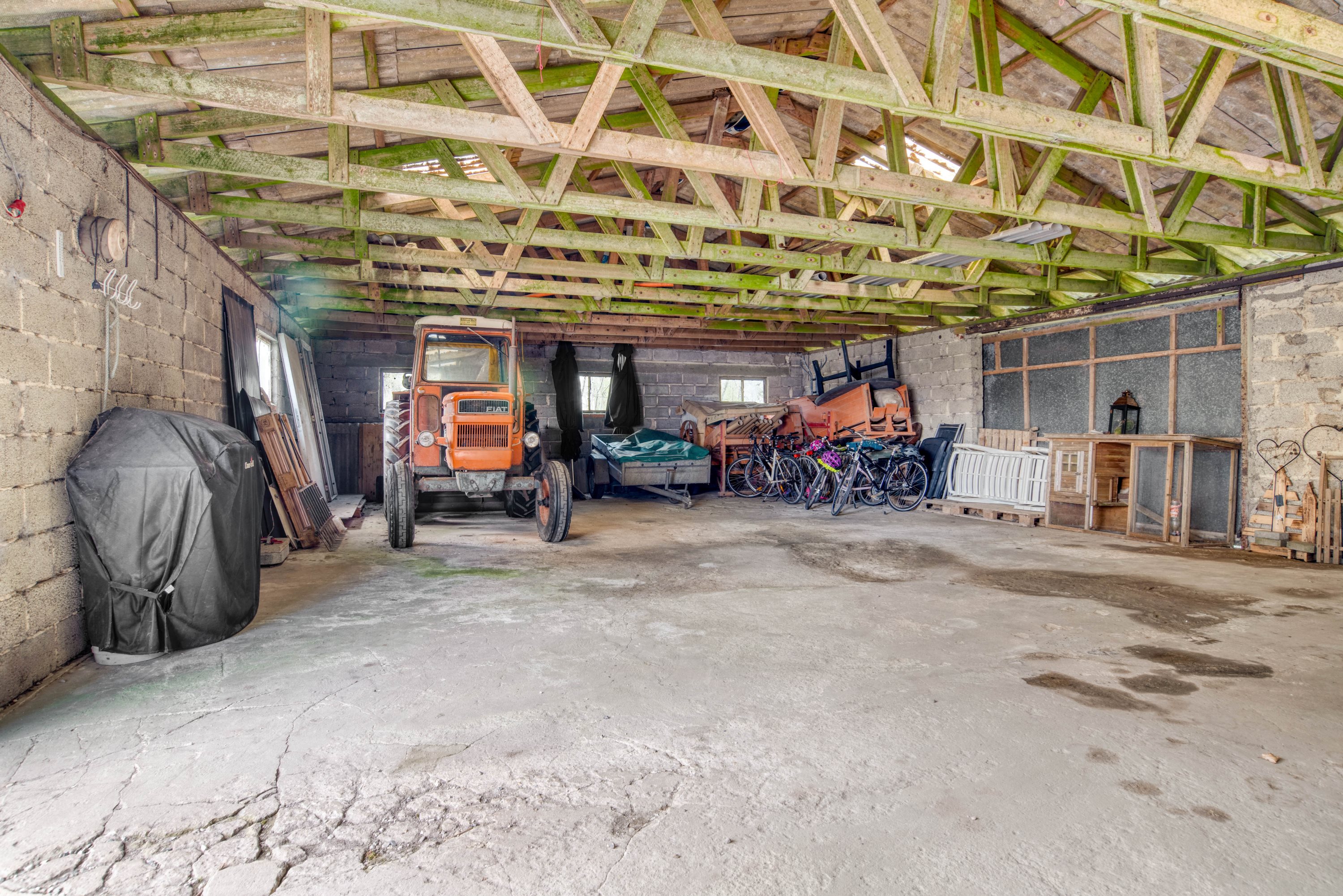 Fremhævet garage billede i fuldskærmstilstand. Billede af Røjkærvej 4, Vind, 7500 Holstebro