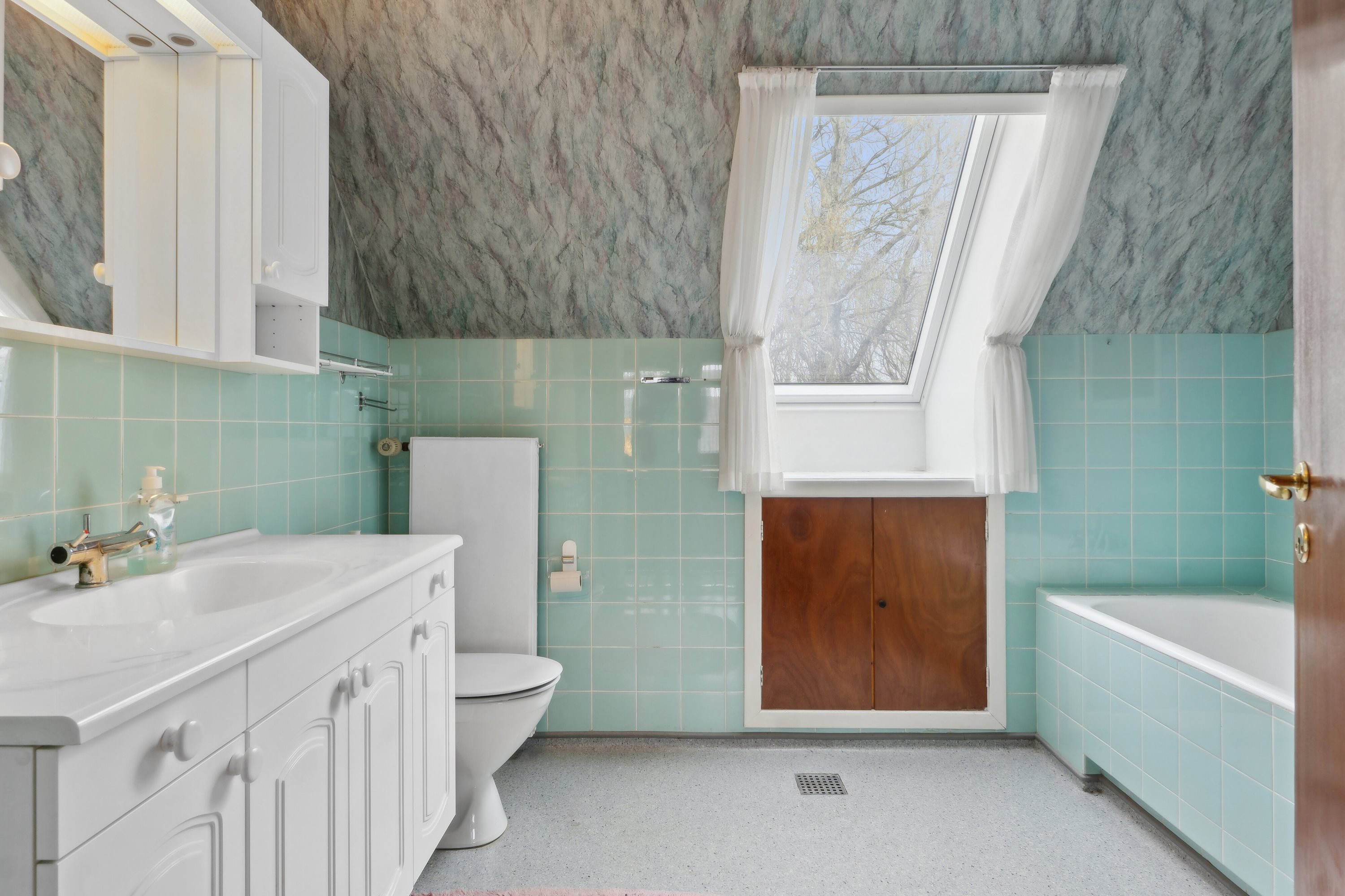 Fremhævet badeværelse billede i fuldskærmstilstand. Billede af Revsørevej 37, Vormark, 5874 Hesselager