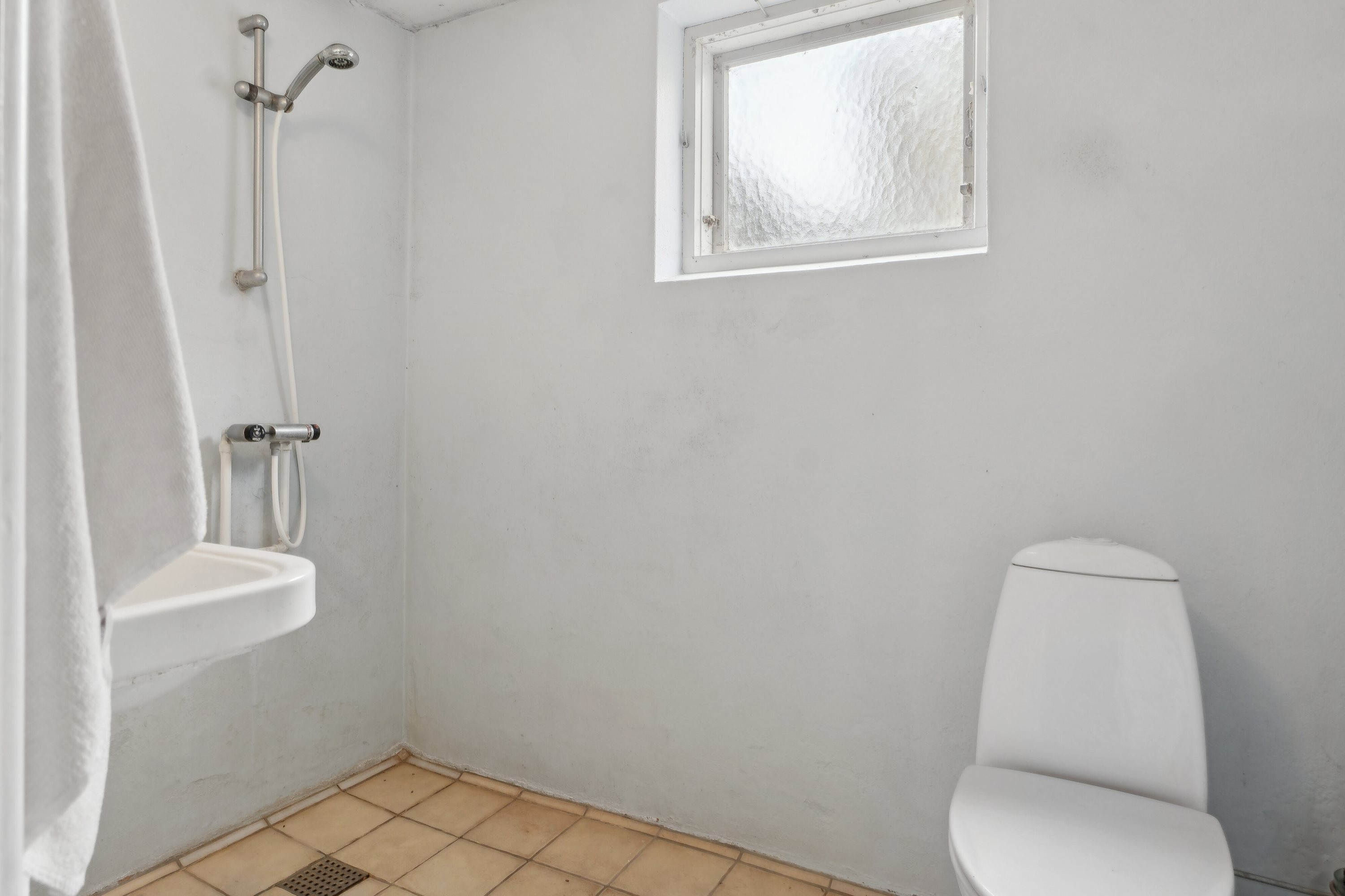 Fremhævet badeværelse billede i fuldskærmstilstand. Billede af Revsørevej 37, Vormark, 5874 Hesselager