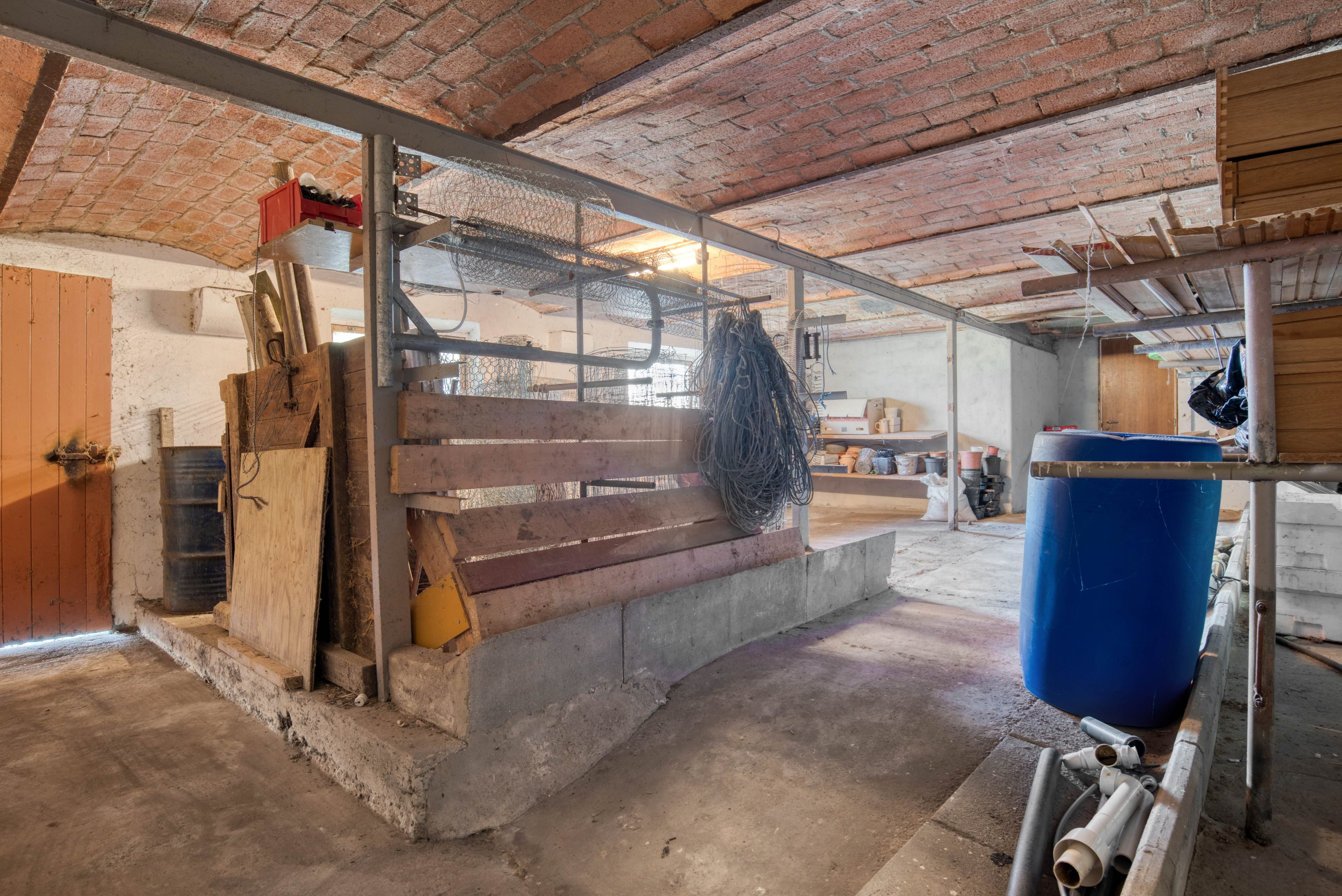 Fremhævet stald billede i fuldskærmstilstand. Billede af Røjkærvej 4, Vind, 7500 Holstebro