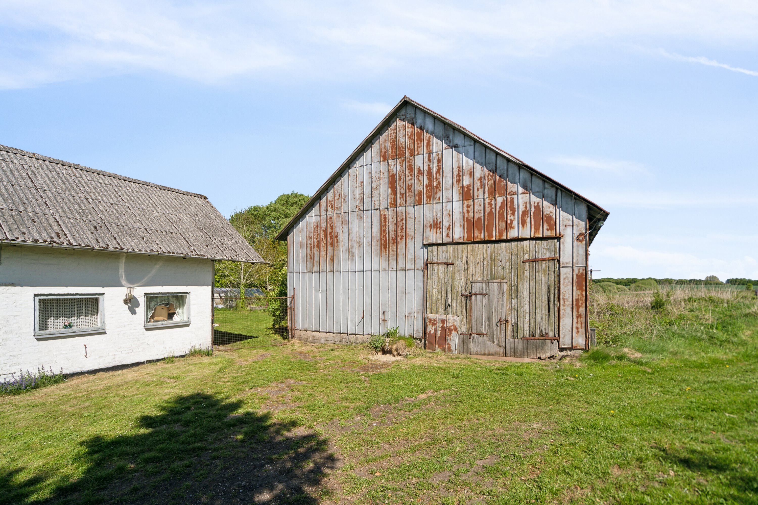 Fremhævet set fra indkørsel billede i fuldskærmstilstand. Billede af Fjellerupvej 23, Fjellerup, 5463 Harndrup