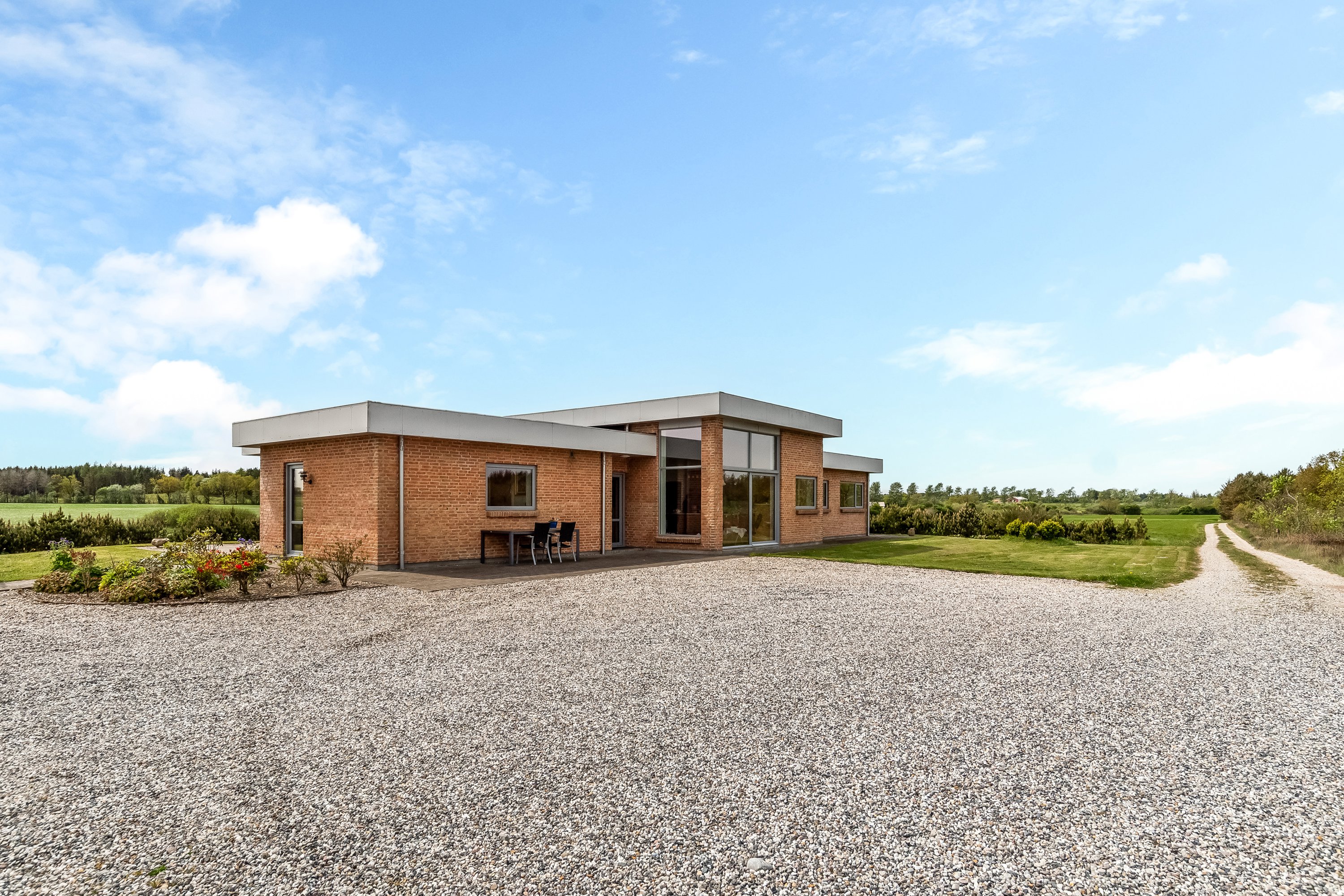 Fremhævet stuehus billede i fuldskærmstilstand. Billede af Sognstrupvej 21, Nr Felding, 7500 Holstebro