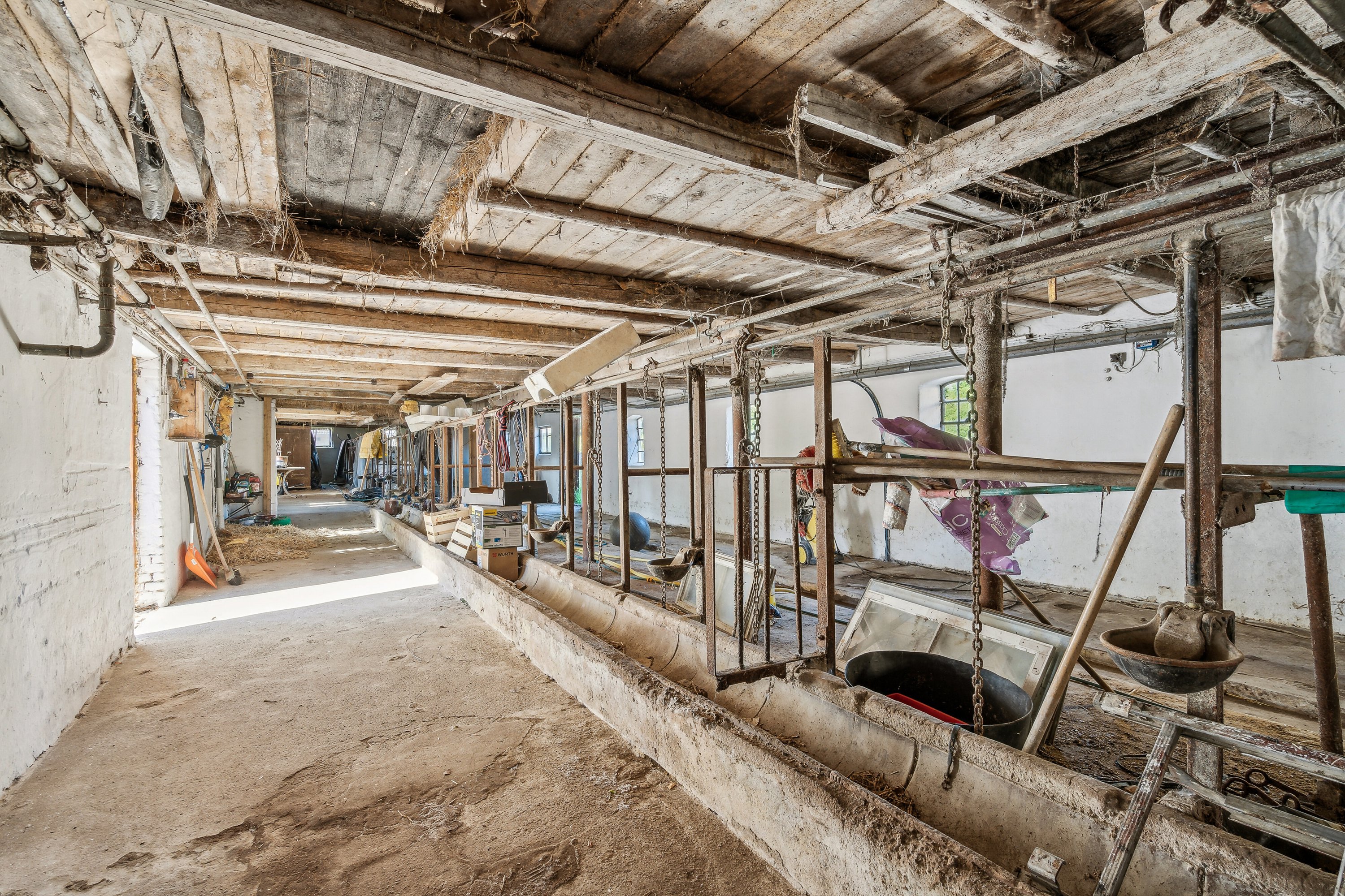 Fremhævet tidl. kostald billede i fuldskærmstilstand. Billede af Sølvbjergvej 2, Pejrup, 5600 Faaborg