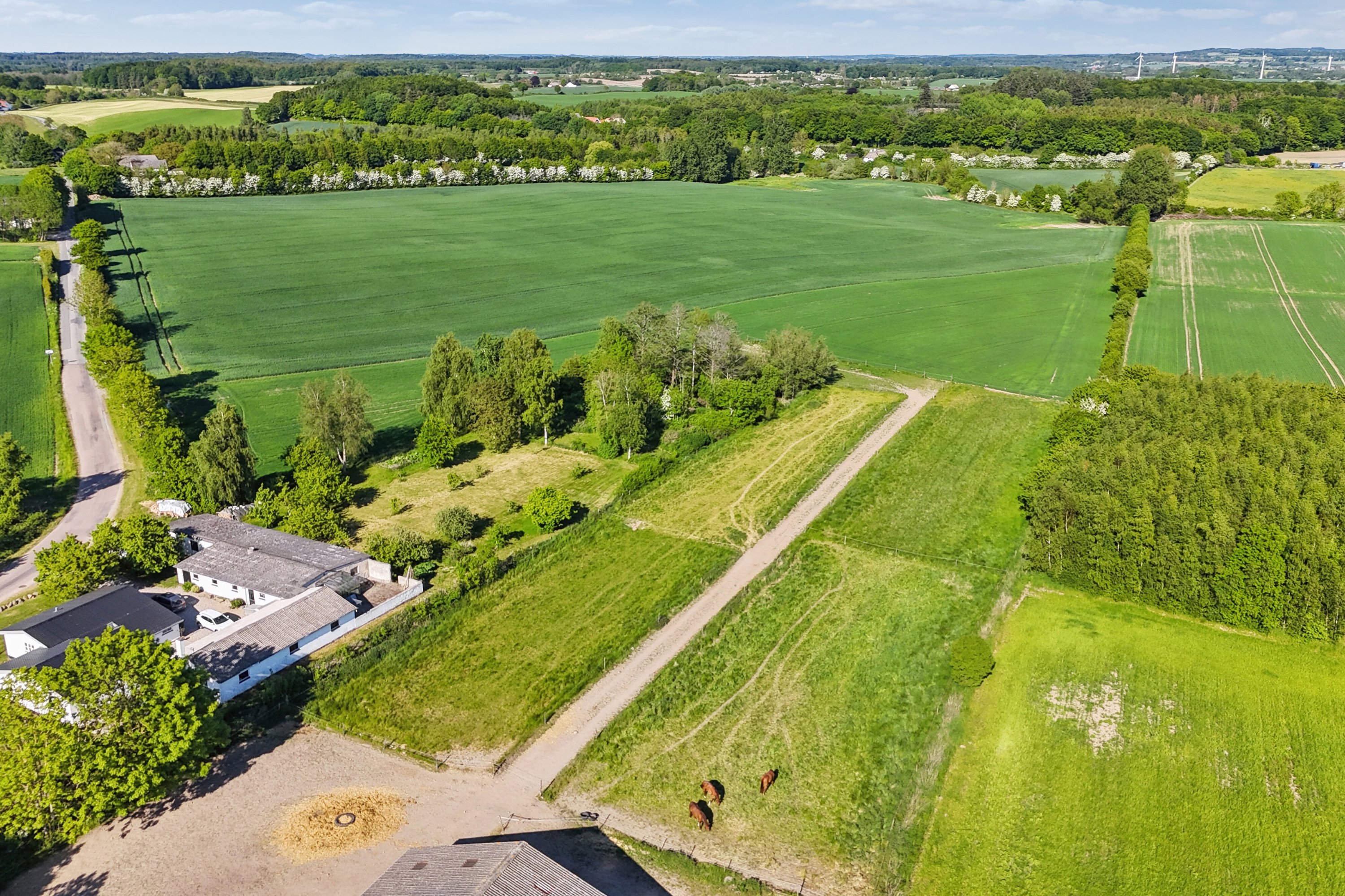 Fremhævet luftfoto billede i fuldskærmstilstand. Billede af Sølvbjergvej 2, Pejrup, 5600 Faaborg