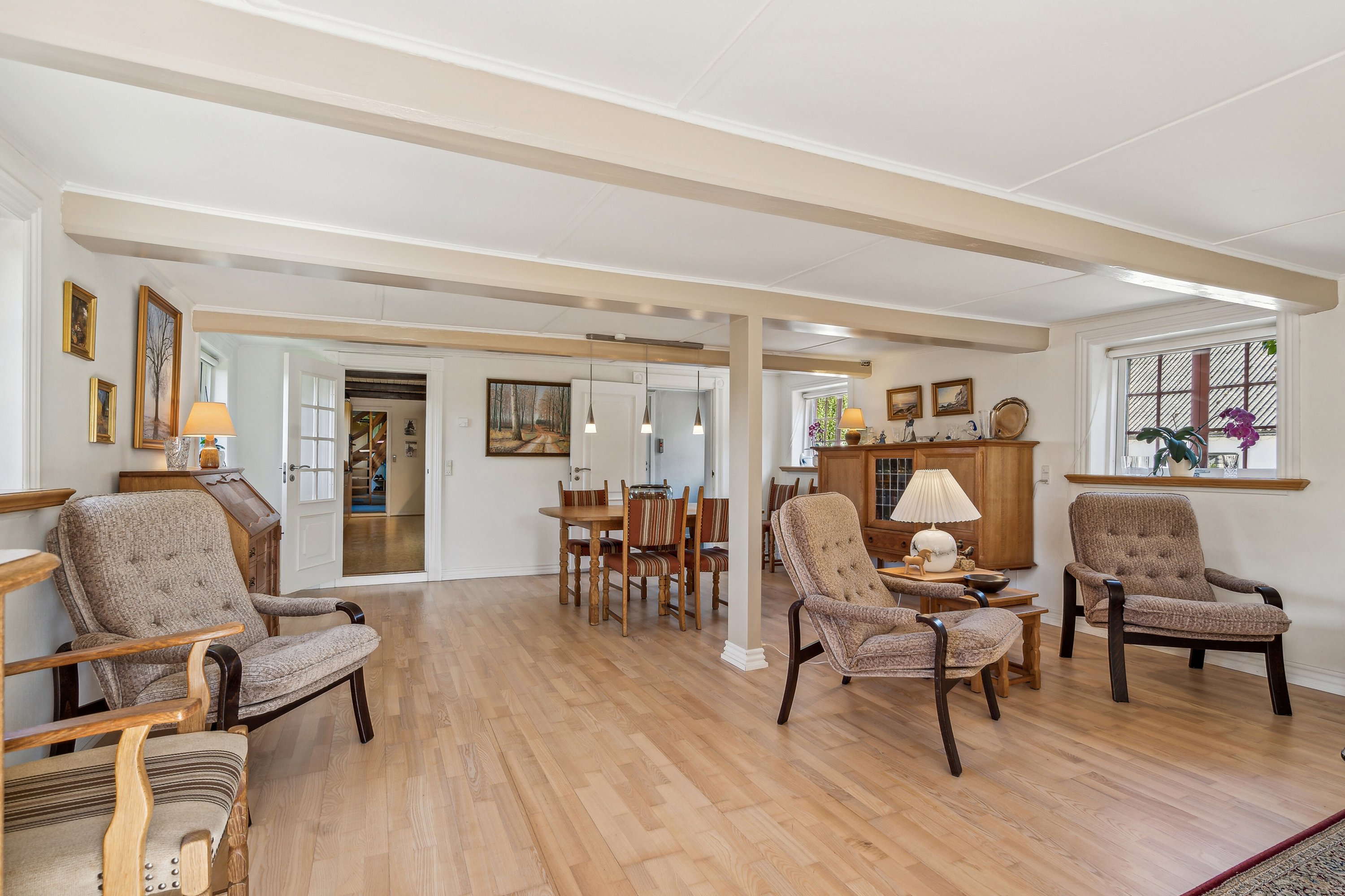 Fremhævet stue billede i fuldskærmstilstand. Billede af Sølvbjergvej 2, Pejrup, 5600 Faaborg