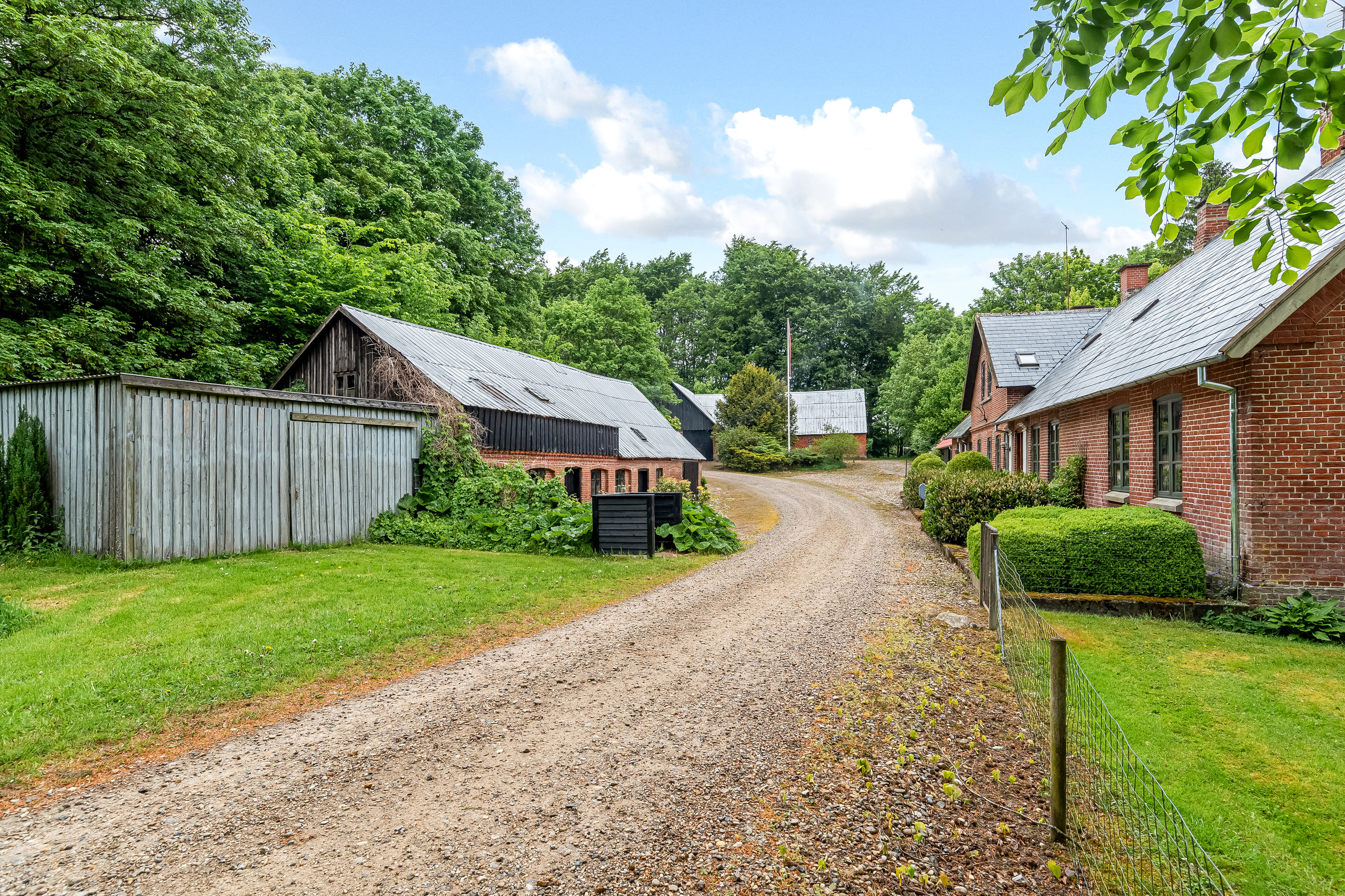 Fremhævet ejendommen billede i fuldskærmstilstand. Billede af Skalmstrupvej 16, 7850 Stoholm Jyll