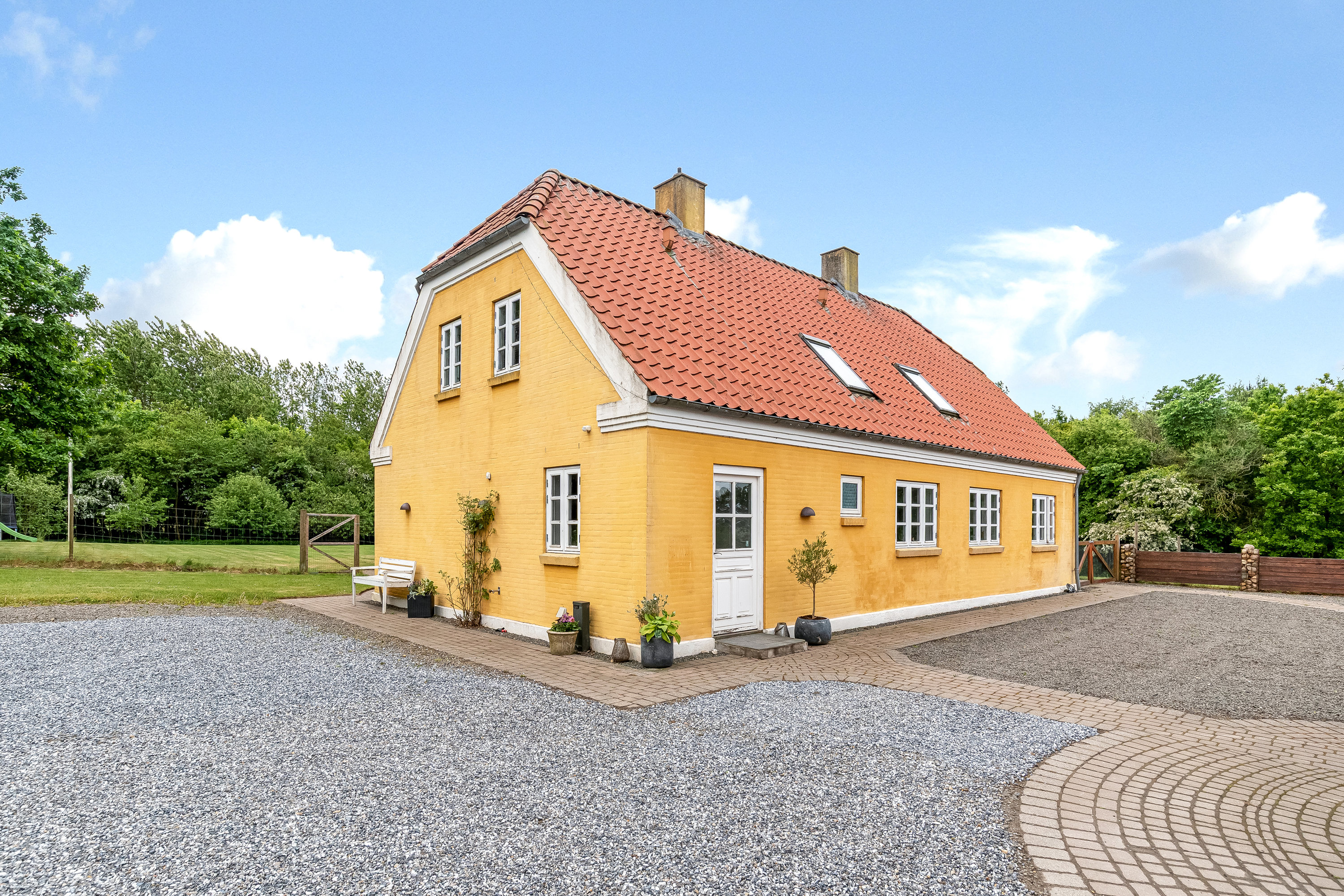 Fremhævet stuehus billede i fuldskærmstilstand. Billede af Skovlundvej 16, Svenstrup, 7830 Vinderup