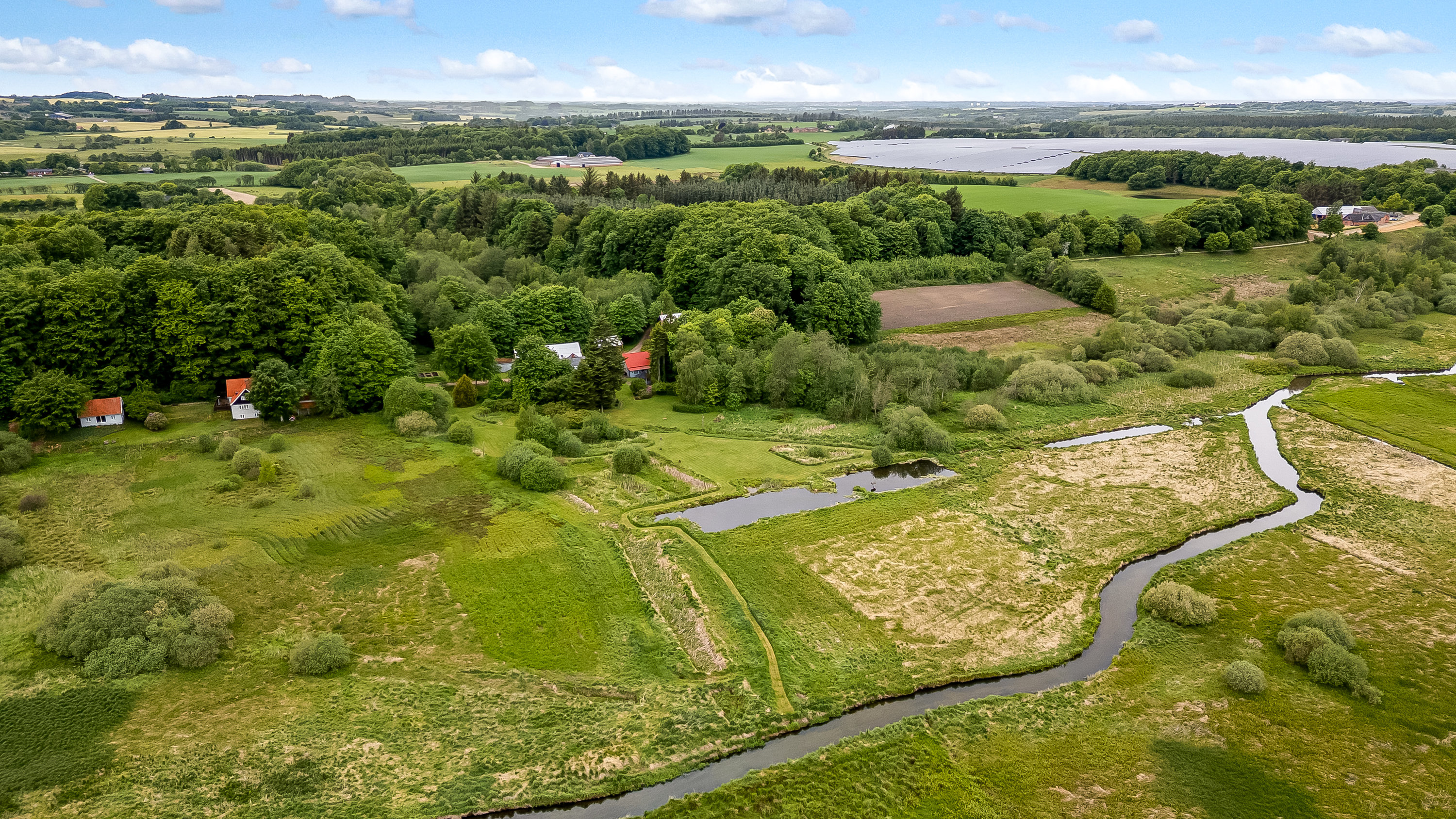 Fremhævet luftfoto billede i fuldskærmstilstand. Billede af Skalmstrupvej 16, 7850 Stoholm Jyll