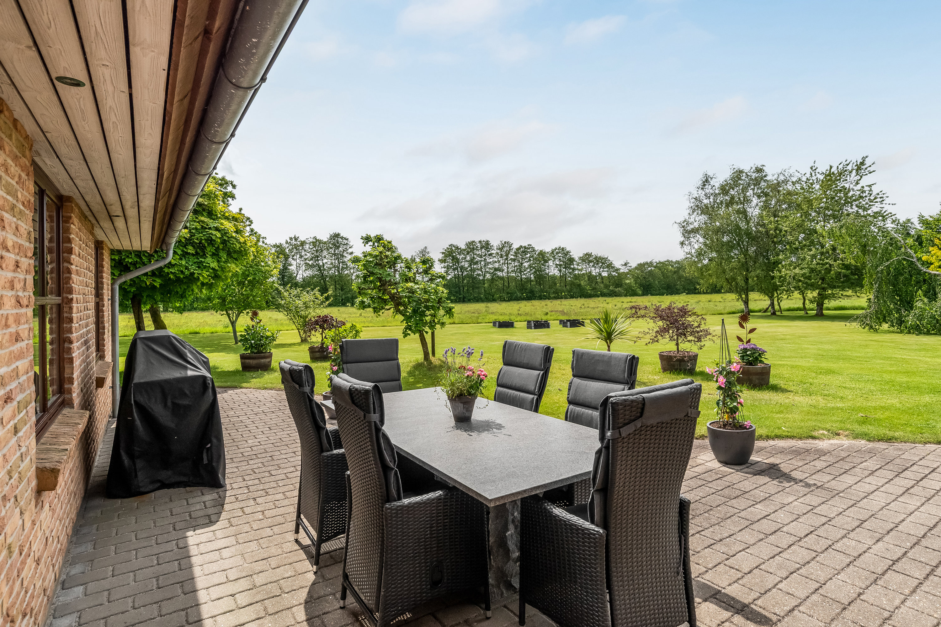 Fremhævet terrasse billede i fuldskærmstilstand. Billede af Birkemosevej 10, Karstoft, 6933 Kibæk