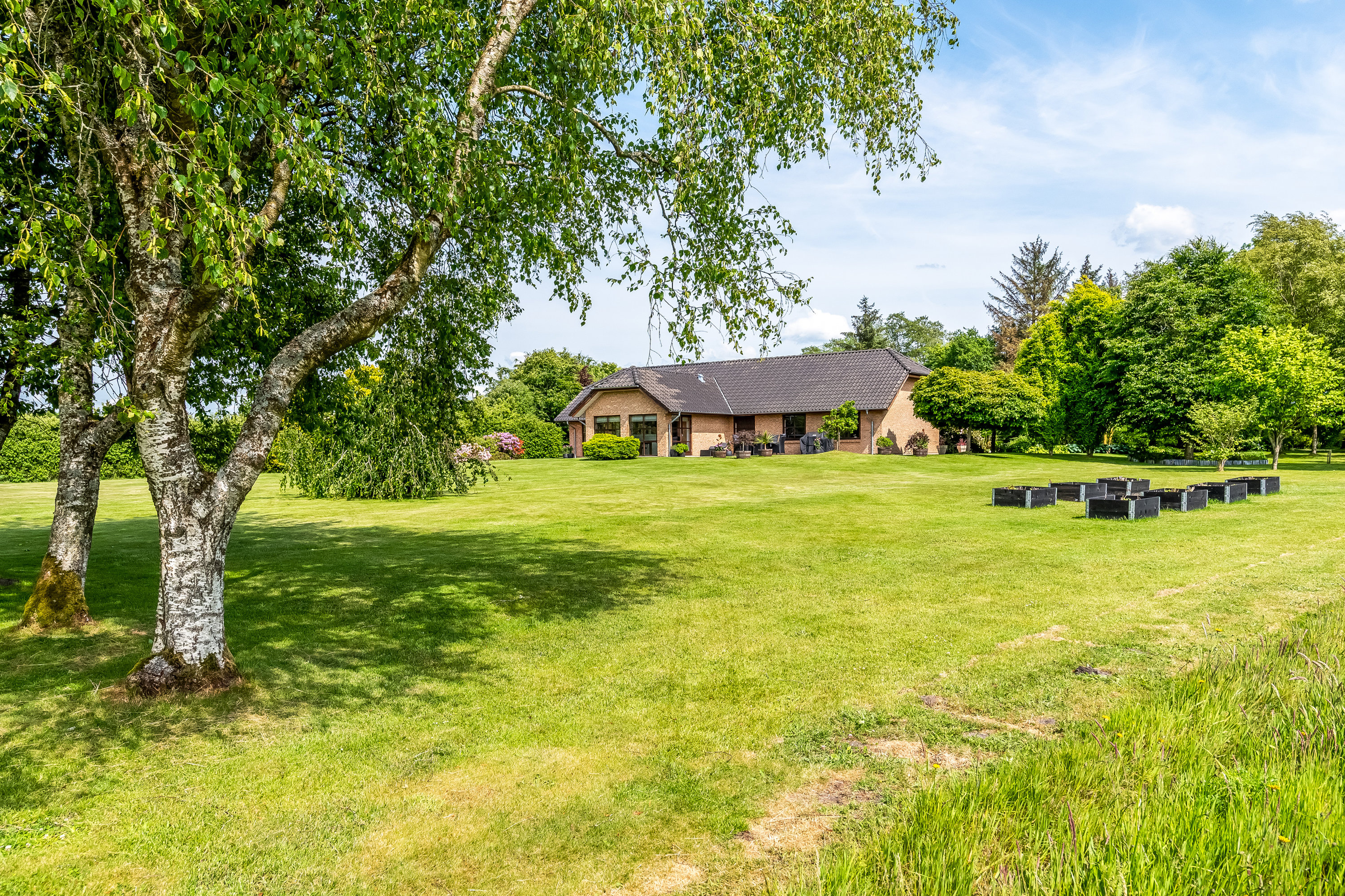 Fremhævet ejendommen billede i fuldskærmstilstand. Billede af Birkemosevej 10, Karstoft, 6933 Kibæk