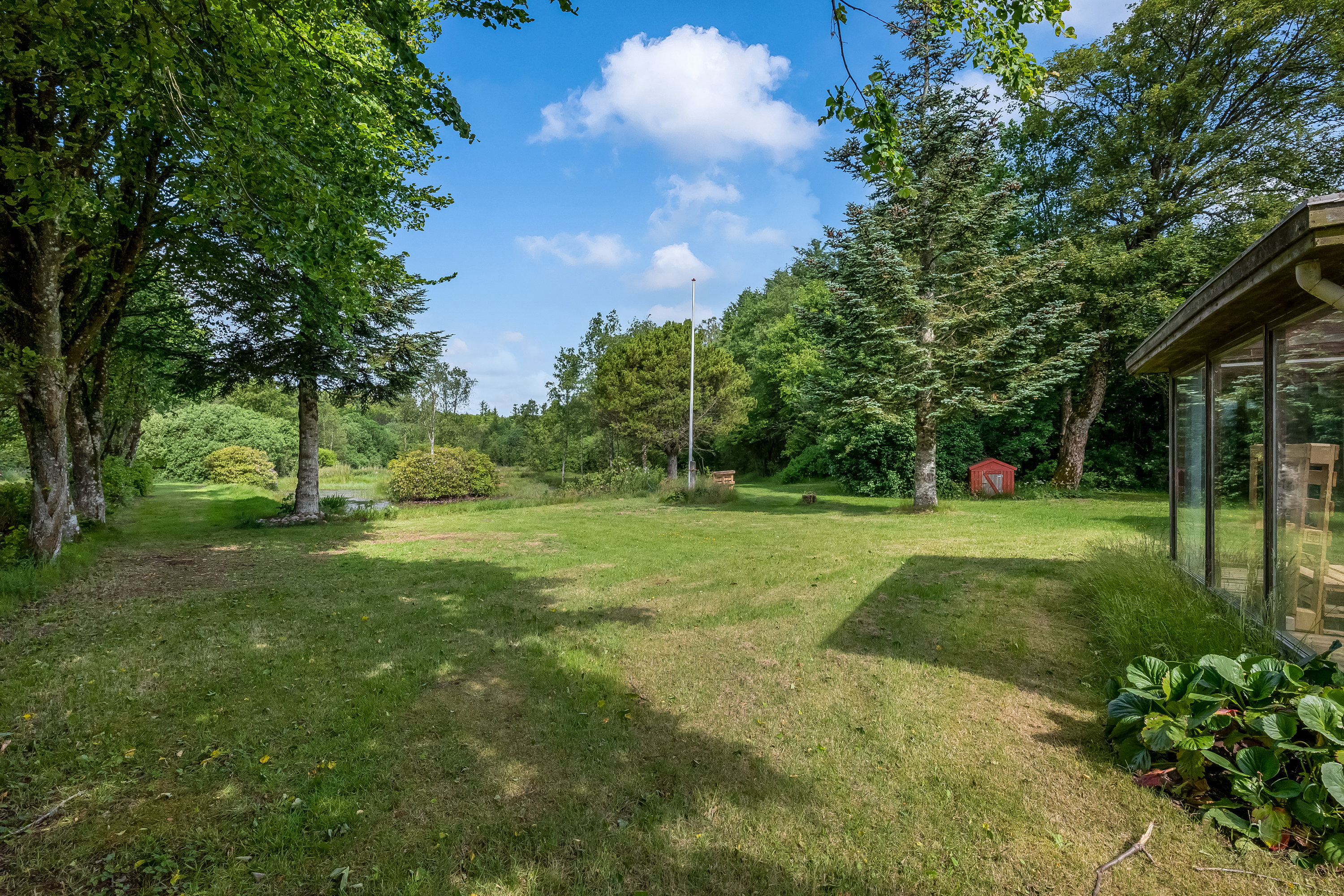 Fremhævet have billede i fuldskærmstilstand. Billede af Ormstrupvej 12, Idom, 7500 Holstebro