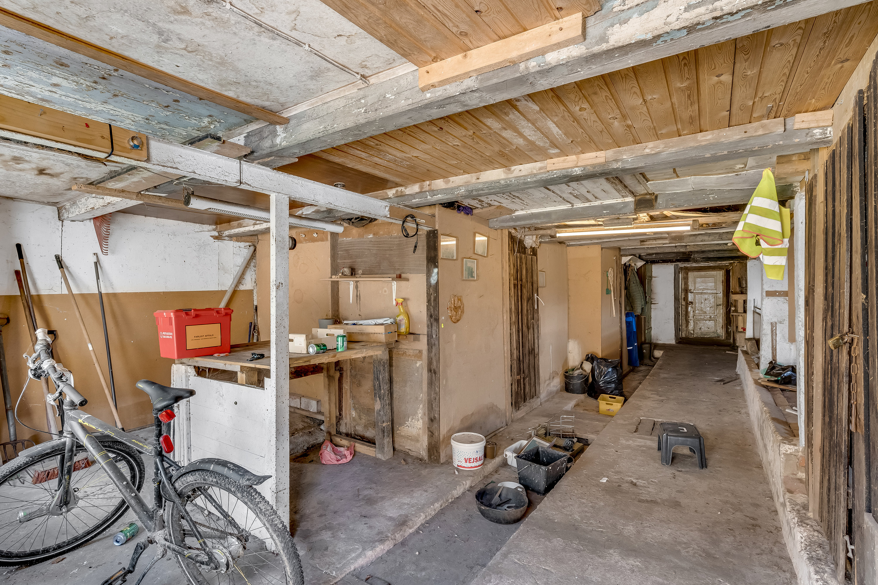 Fremhævet stald billede i fuldskærmstilstand. Billede af Ormstrupvej 12, Idom, 7500 Holstebro