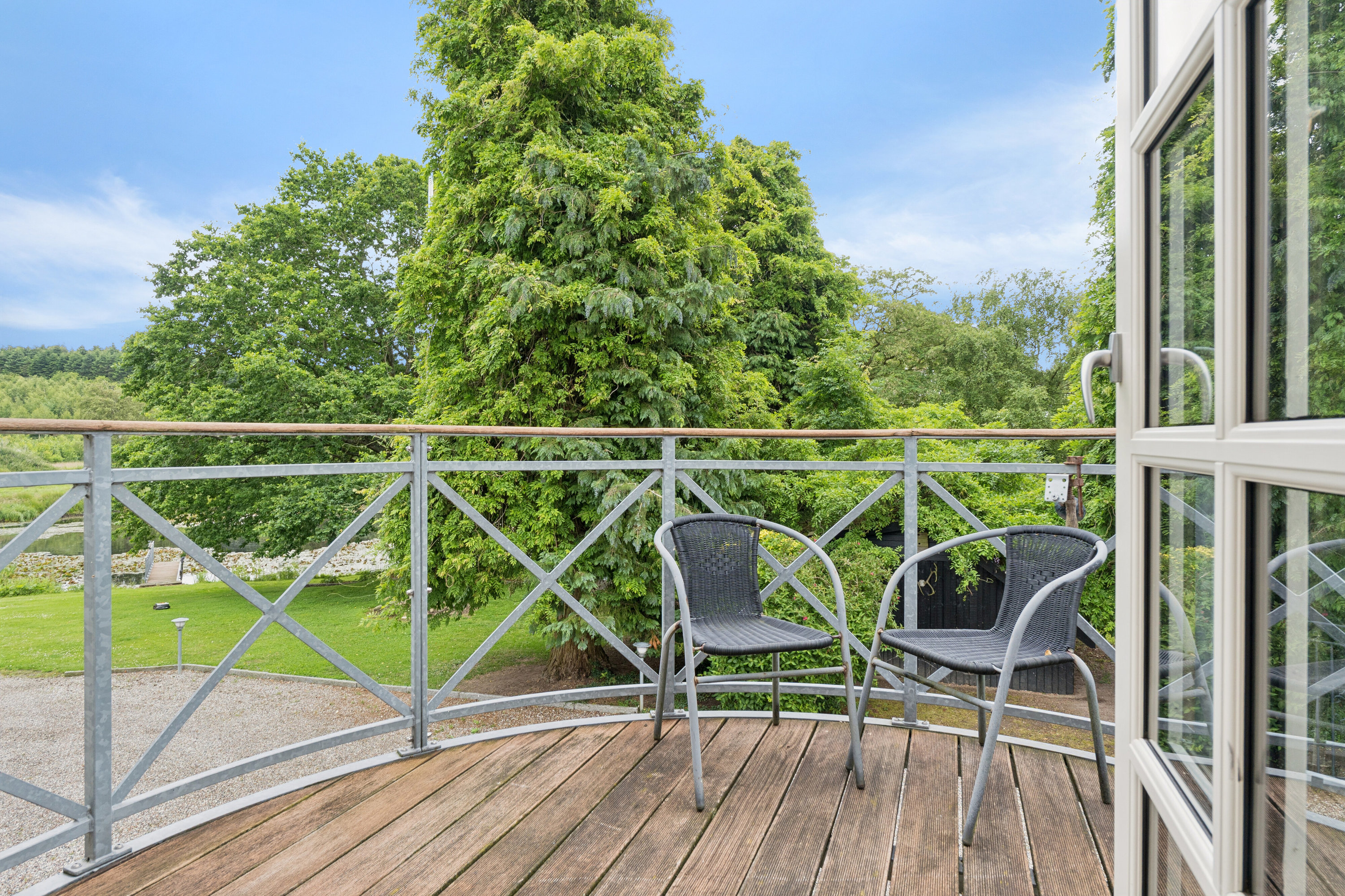 Fremhævet udendørs billede i fuldskærmstilstand. Billede af Svanningehuse 30, Diernæs, 5600 Faaborg