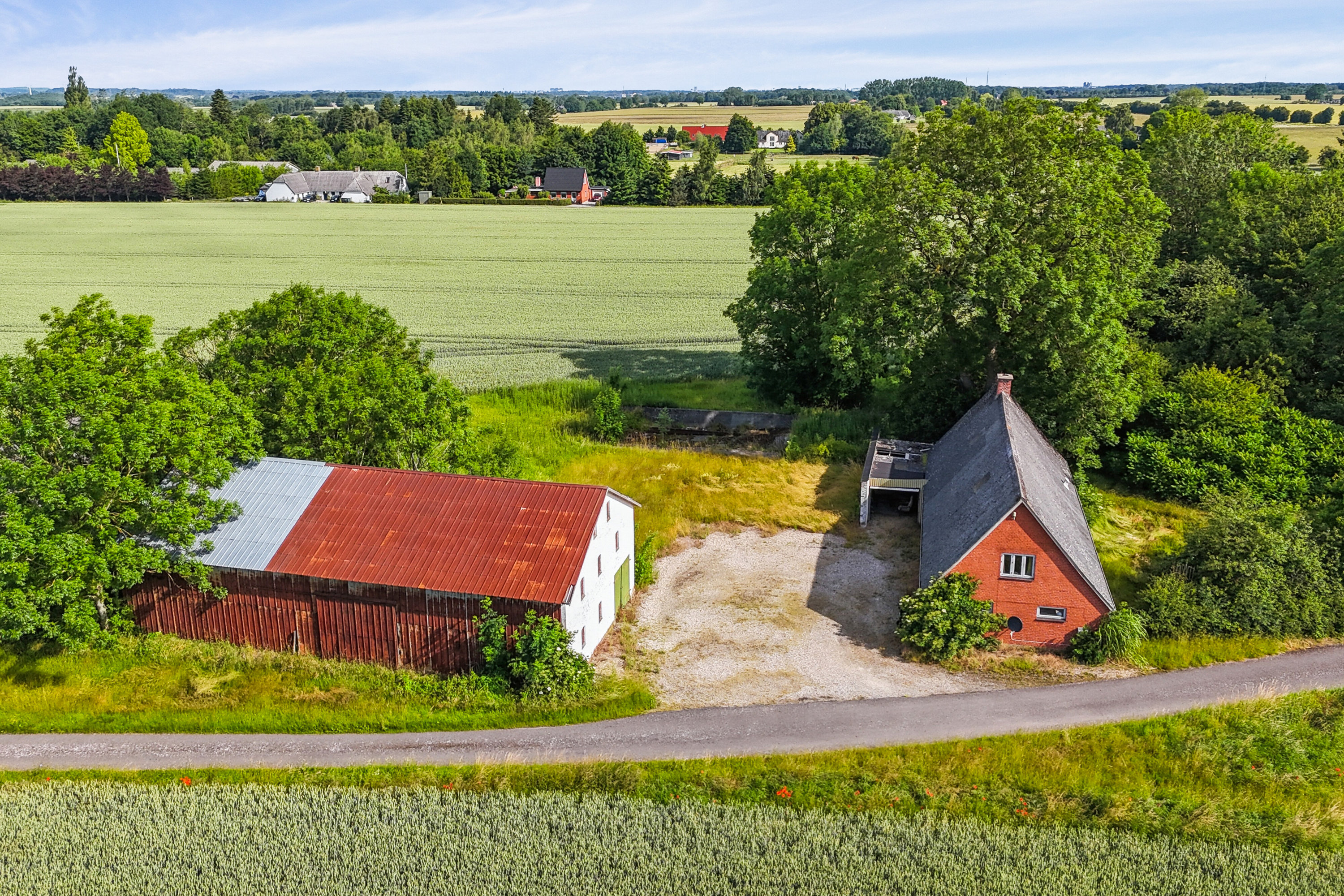 Fremhævet luftfoto billede i fuldskærmstilstand. Billede af Kirstinebjergvej 27, Årslev, 5792 Årslev